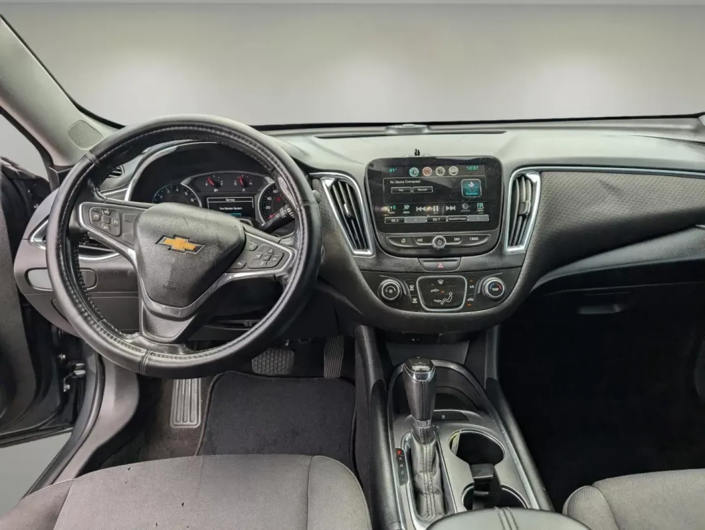 2018 /Jet Black Chevrolet Malibu LT (1G1ZD5ST3JF) with an Other engine, located at 521 Old Farm Lane Rd, Prattville, AL, 36066, (334) 325-1505, 32.482460, -86.416367 - **Experience the Open Road with the 2018 Chevrolet Malibu LT from Gils Auto - Columbus**<br /> <br /> Are you looking for a reliable sedan that fits seamlessly into your daily routine? Whether you're commuting through Columbus or planning a weekend getaway, the 2018 Chevrolet Malibu LT is your perfe - Photo#41