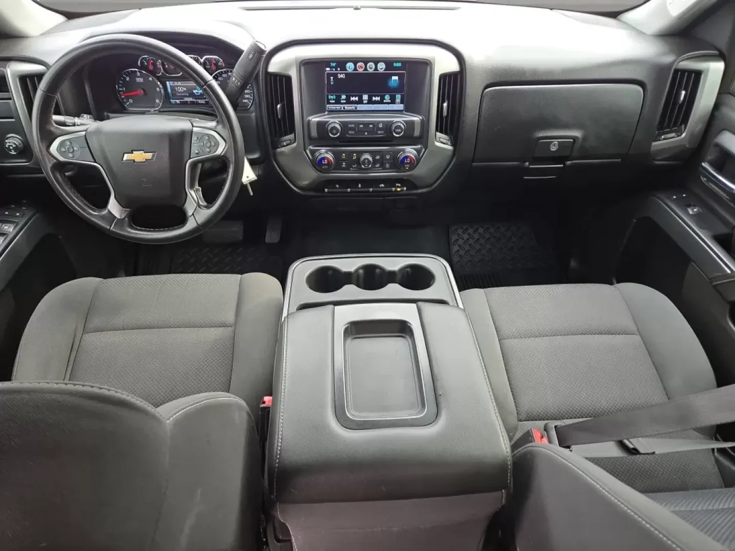 2018 /Jet Black Chevrolet Silverado 1500 LT (3GCPCREC2JG) with an Other engine, located at 3959 U.S. 80 W, Phenix City, AL, 36870, (334) 297-4885, 32.469296, -85.135185 - Experience adventure and versatility with this stunning 2018 Chevrolet Silverado 1500 LT, now available at Gils Auto, located at 3959 U.S. 80 W, Phenix City, AL 36870. This versatile pickup is perfect for weekend adventures, family road trips, or daily commutes, making it an ideal choice for those w - Photo#14