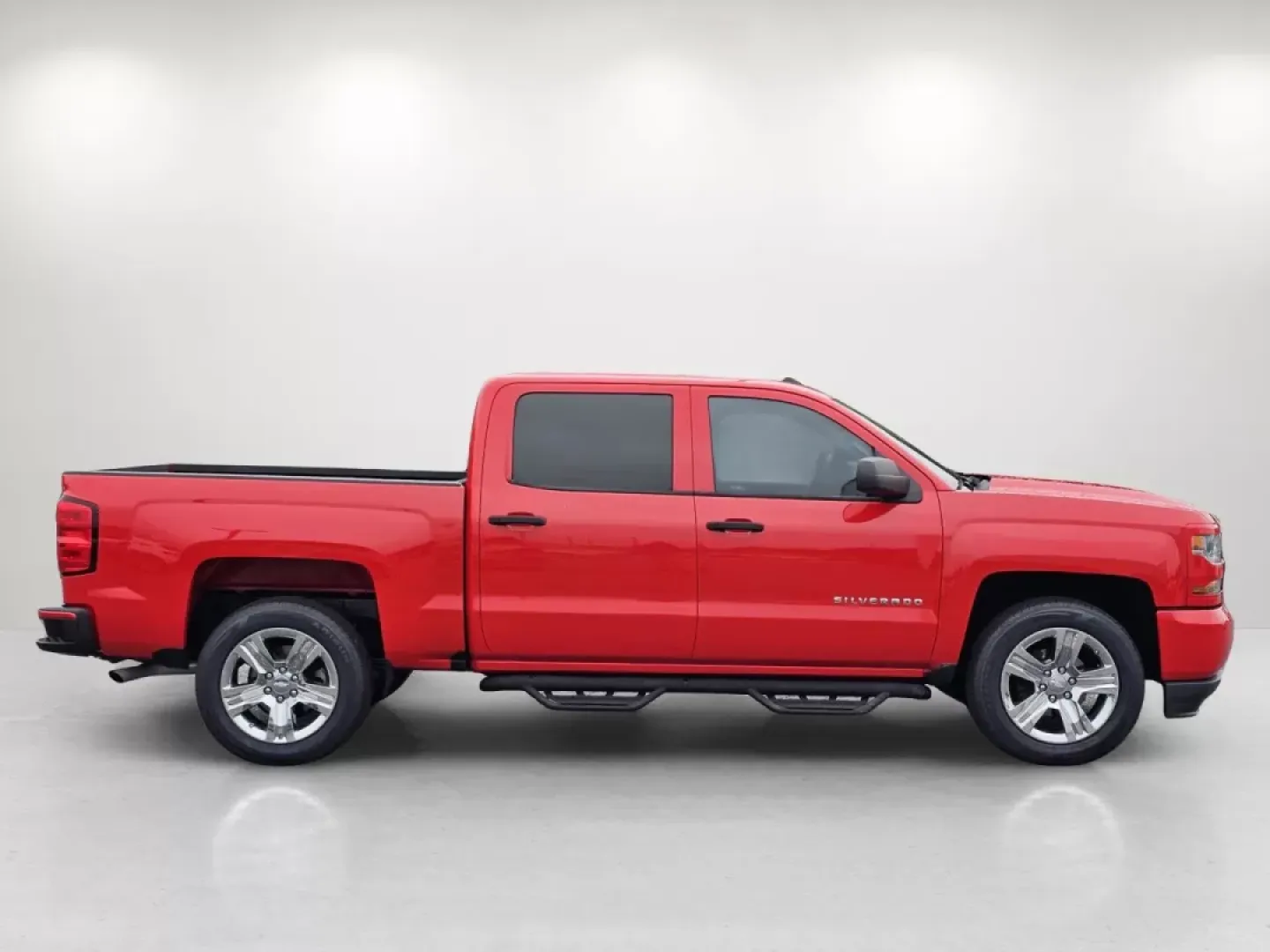 2018 /Dark Ash with Jet Black Interior Accents Chevrolet Silverado 1500 Custom (3GCPCPEC8JG) with an Other engine, located at 1430 Gateway Drive, Opelika, AL, 36801, (334) 239-0944, 32.637871, -85.409790 - **Elevate Your Adventures with the 2018 Chevrolet Silverado 1500 Crew Cab - Your Perfect Pickup for Every Lifestyle!**<br /> <br /> Are you ready to take on the road with confidence? The 2018 Chevrolet Silverado 1500, available at Gils Auto in Phenix City, AL, is designed for those who crave adventu - Photo#3