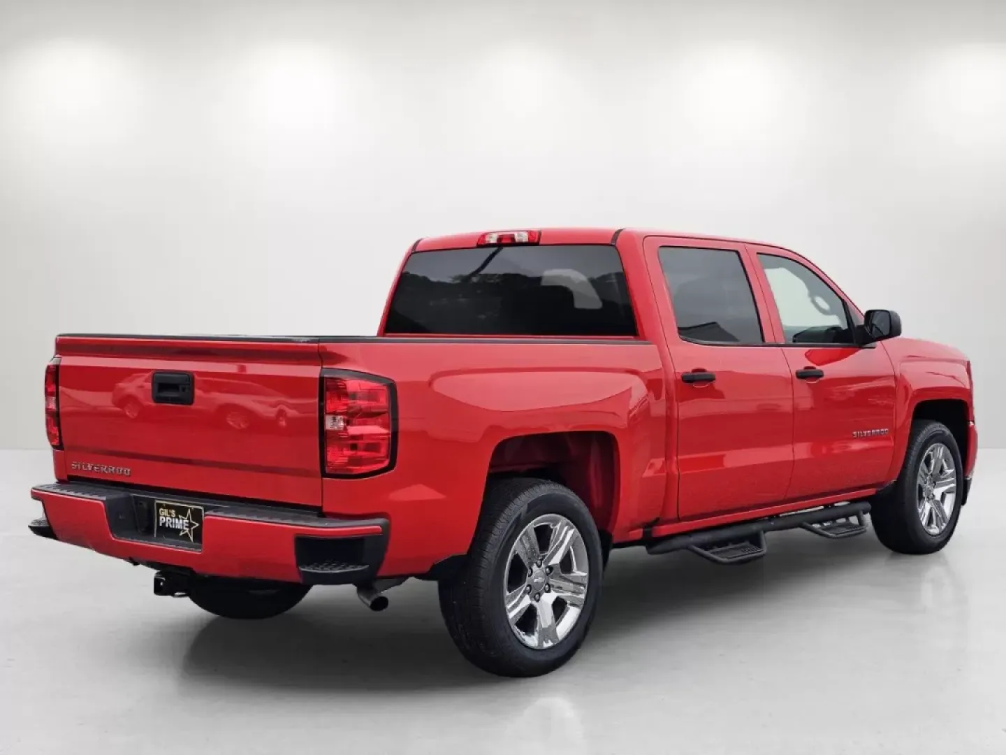 2018 /Dark Ash with Jet Black Interior Accents Chevrolet Silverado 1500 Custom (3GCPCPEC8JG) with an Other engine, located at 1430 Gateway Drive, Opelika, AL, 36801, (334) 239-0944, 32.637871, -85.409790 - **Elevate Your Adventures with the 2018 Chevrolet Silverado 1500 Crew Cab - Your Perfect Pickup for Every Lifestyle!**<br /> <br /> Are you ready to take on the road with confidence? The 2018 Chevrolet Silverado 1500, available at Gils Auto in Phenix City, AL, is designed for those who crave adventu - Photo#4