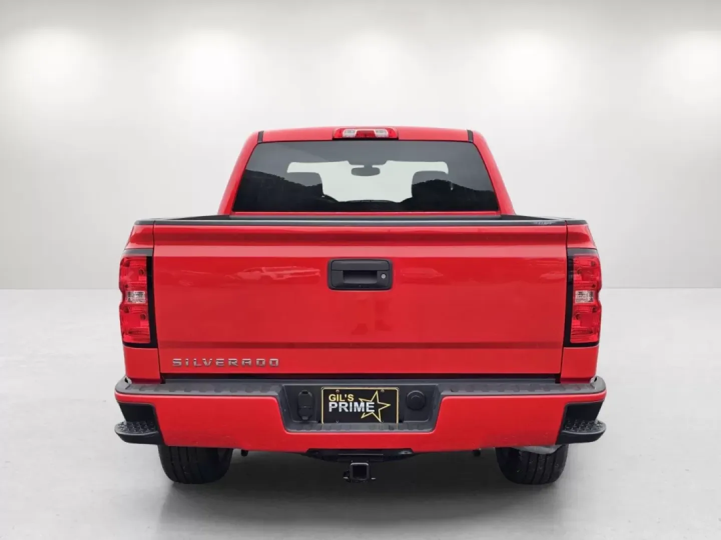 2018 /Dark Ash with Jet Black Interior Accents Chevrolet Silverado 1500 Custom (3GCPCPEC8JG) with an Other engine, located at 1430 Gateway Drive, Opelika, AL, 36801, (334) 239-0944, 32.637871, -85.409790 - **Elevate Your Adventures with the 2018 Chevrolet Silverado 1500 Crew Cab - Your Perfect Pickup for Every Lifestyle!**<br /> <br /> Are you ready to take on the road with confidence? The 2018 Chevrolet Silverado 1500, available at Gils Auto in Phenix City, AL, is designed for those who crave adventu - Photo#5