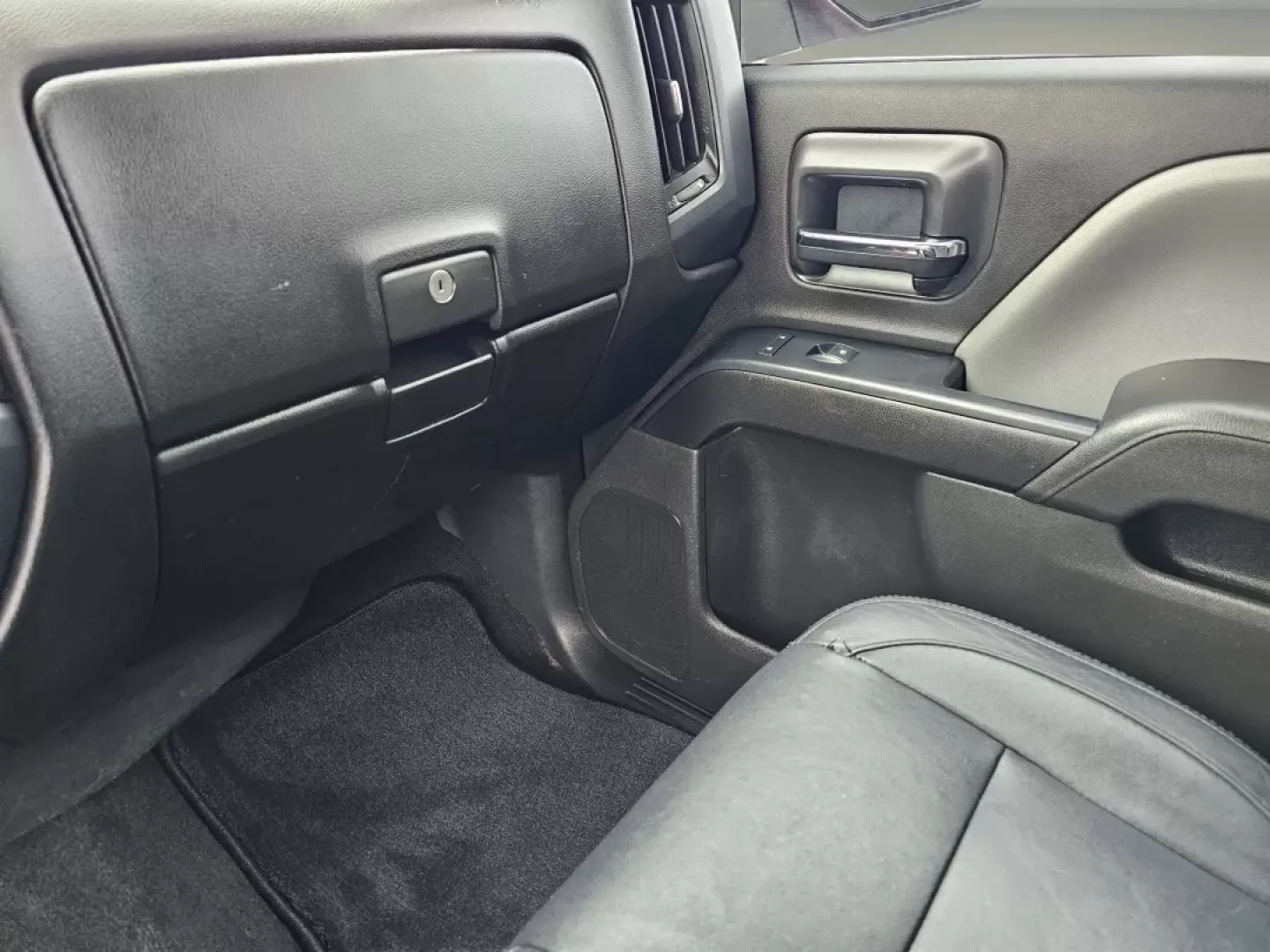 2018 /Dark Ash with Jet Black Interior Accents Chevrolet Silverado 1500 Custom (3GCPCPEC8JG) with an Other engine, located at 1430 Gateway Drive, Opelika, AL, 36801, (334) 239-0944, 32.637871, -85.409790 - **Elevate Your Adventures with the 2018 Chevrolet Silverado 1500 Crew Cab - Your Perfect Pickup for Every Lifestyle!**<br /> <br /> Are you ready to take on the road with confidence? The 2018 Chevrolet Silverado 1500, available at Gils Auto in Phenix City, AL, is designed for those who crave adventu - Photo#13