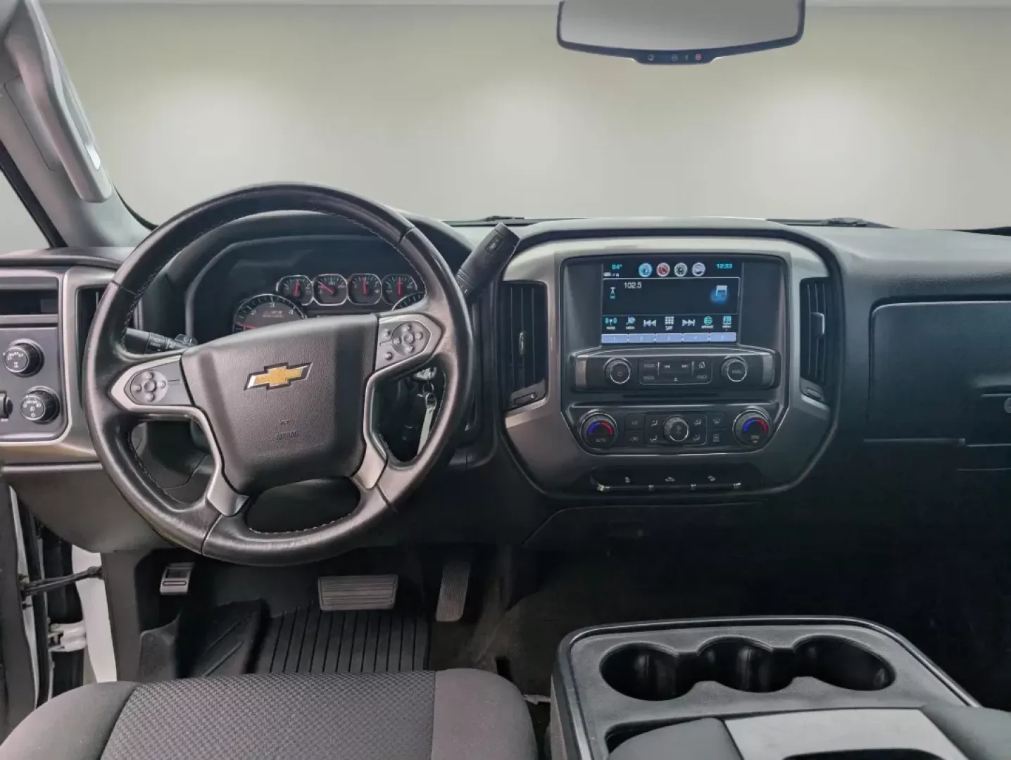 2018 /Jet Black Chevrolet Silverado 1500 LT (3GCUKREC0JG) with an Other engine, located at 3959 U.S. 80 W, Phenix City, AL, 36870, (334) 297-4885, 32.469296, -85.135185 - **Adventure Awaits with the 2018 Chevrolet Silverado 1500 LT** <br /> <br /> Are you ready to elevate your weekend adventures and daily commutes? The 2018 Chevrolet Silverado 1500 LT is not just a truck; it's a lifestyle upgrade. Perfect for those who crave the open road and seek a reliable vehicle - Photo#13