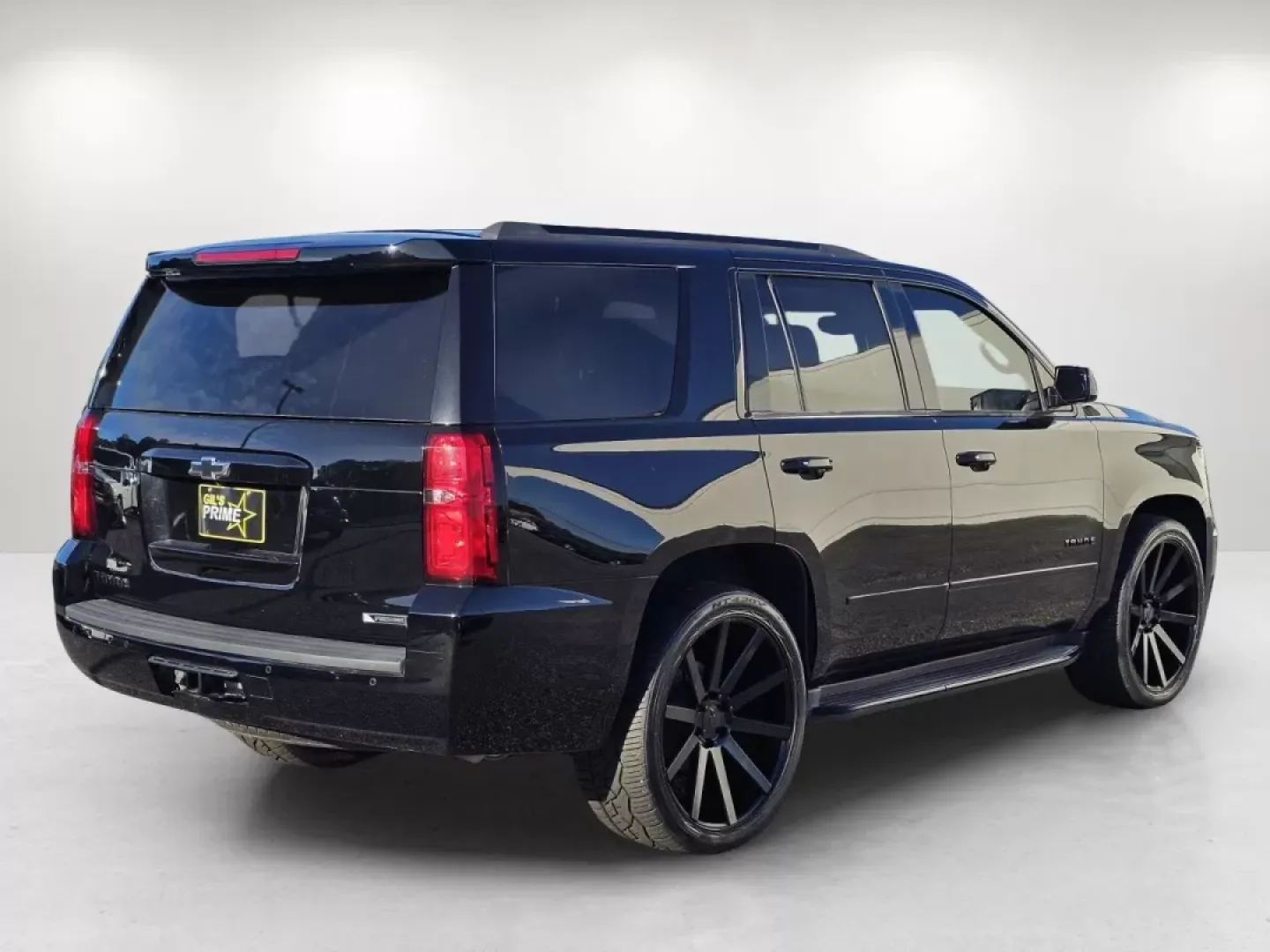 2018 /Jet Black Chevrolet Tahoe Premier (1GNSCCKJ7JR) with an Other engine, located at 5115 14th Ave., Columbus, GA, 31904, (706) 323-0345, 32.511494, -84.971046 - **Elevate Your Lifestyle with the 2018 Chevrolet Tahoe Premier at Gils Auto - Phenix City!**<br /> <br /> Are you ready to embark on thrilling adventures with your family or enjoy a luxurious ride to work? The 2018 Chevrolet Tahoe Premier, now available at Gils Auto in Phenix City, AL, is the perfec - Photo#4