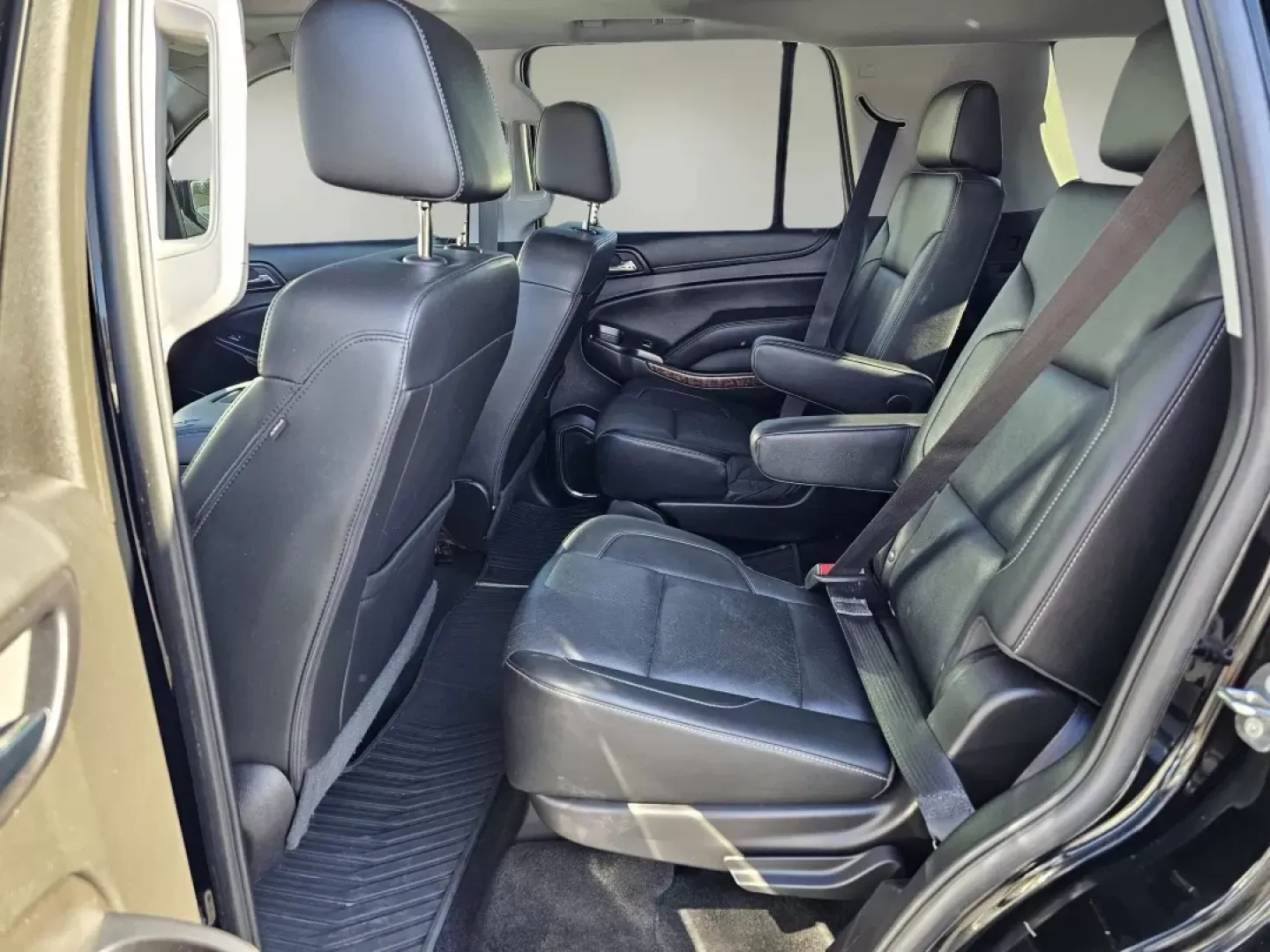 2018 /Jet Black Chevrolet Tahoe Premier (1GNSCCKJ7JR) with an Other engine, located at 5115 14th Ave., Columbus, GA, 31904, (706) 323-0345, 32.511494, -84.971046 - **Elevate Your Lifestyle with the 2018 Chevrolet Tahoe Premier at Gils Auto - Phenix City!**<br /> <br /> Are you ready to embark on thrilling adventures with your family or enjoy a luxurious ride to work? The 2018 Chevrolet Tahoe Premier, now available at Gils Auto in Phenix City, AL, is the perfec - Photo#13