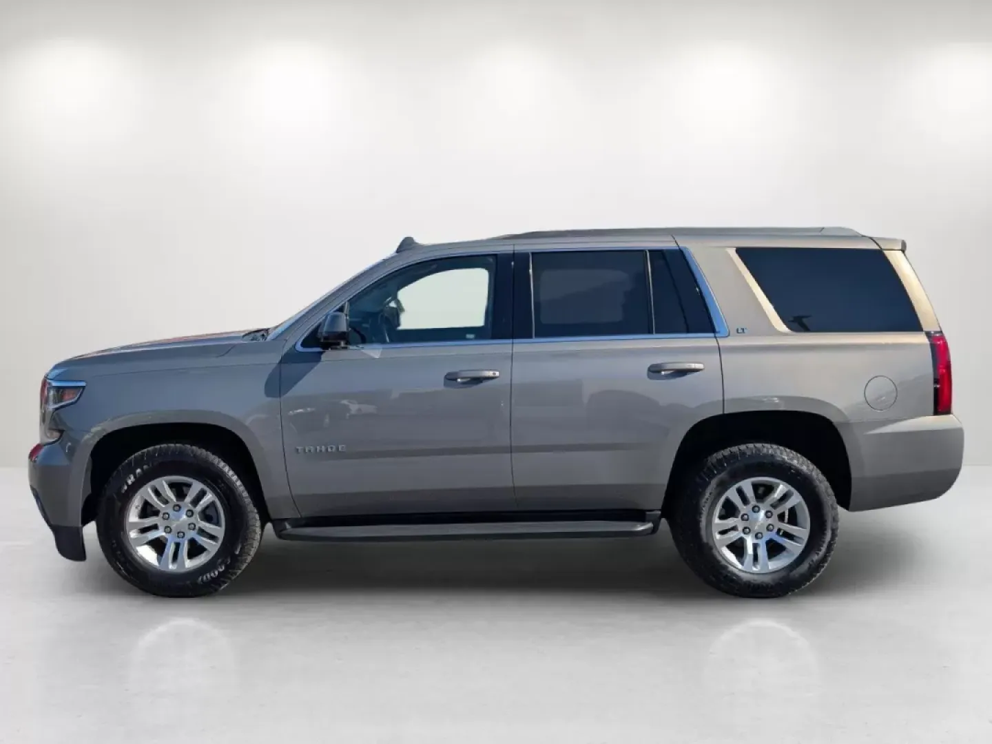 2018 /Jet Black Chevrolet Tahoe LT (1GNSCBKC0JR) with an Other engine, located at 1430 Gateway Drive, Opelika, AL, 36801, (334) 239-0944, 32.637871, -85.409790 - **Explore Your Next Adventure with the 2018 Chevrolet Tahoe LT Perfect for Family Getaways!**<br /> <br /> Are you ready for your next family camping trip, weekend adventure, or daily commute? The 2018 Chevrolet Tahoe LT is designed for those who refuse to compromise on space, comfort, and technolo - Photo#7