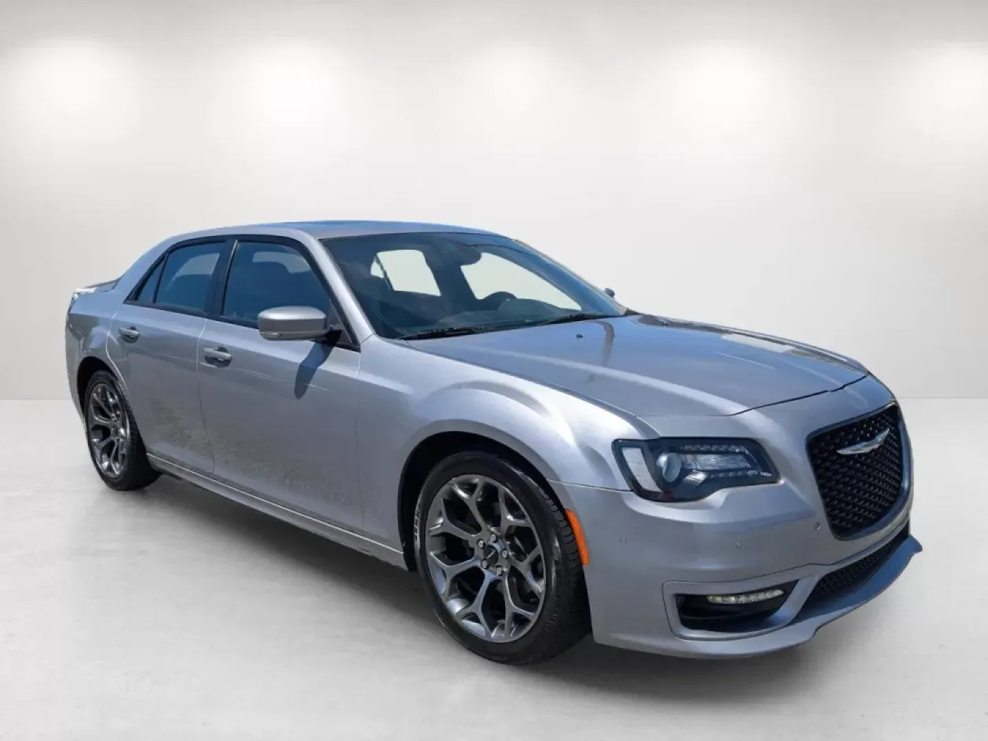2018 /Black Chrysler 300 300S (2C3CCABG5JH) with an Other engine, located at 7000 Northlake Connector, Columbus, GA, 31904, (706) 987-8085, 32.524975, -84.978134 - Experience life on the open road like never before with Gils Auto's latest offering: a stunning 2018 Chrysler 300S, perfectly designed for those who crave comfort and style on their daily commutes or weekend getaways. Whether you're a busy professional navigating the streets of Phenix City or a fami - Photo#2