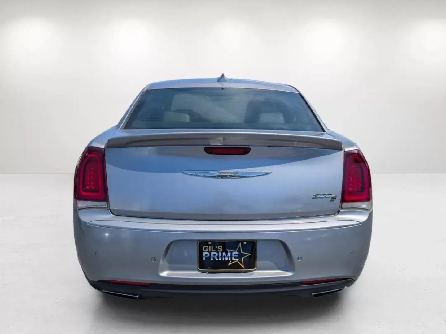 2018 /Black Chrysler 300 300S (2C3CCABG5JH) with an Other engine, located at 7000 Northlake Connector, Columbus, GA, 31904, (706) 987-8085, 32.524975, -84.978134 - Experience life on the open road like never before with Gils Auto's latest offering: a stunning 2018 Chrysler 300S, perfectly designed for those who crave comfort and style on their daily commutes or weekend getaways. Whether you're a busy professional navigating the streets of Phenix City or a fami - Photo#5