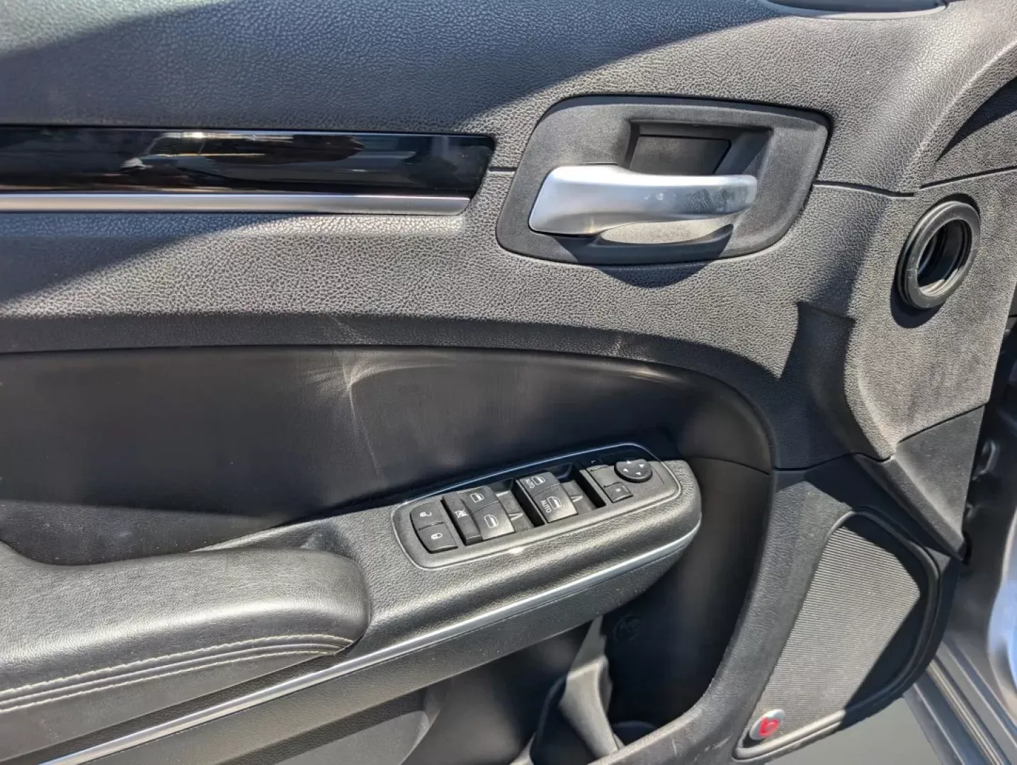 2018 /Black Chrysler 300 300S (2C3CCABG5JH) with an Other engine, located at 7000 Northlake Connector, Columbus, GA, 31904, (706) 987-8085, 32.524975, -84.978134 - Experience life on the open road like never before with Gils Auto's latest offering: a stunning 2018 Chrysler 300S, perfectly designed for those who crave comfort and style on their daily commutes or weekend getaways. Whether you're a busy professional navigating the streets of Phenix City or a fami - Photo#8