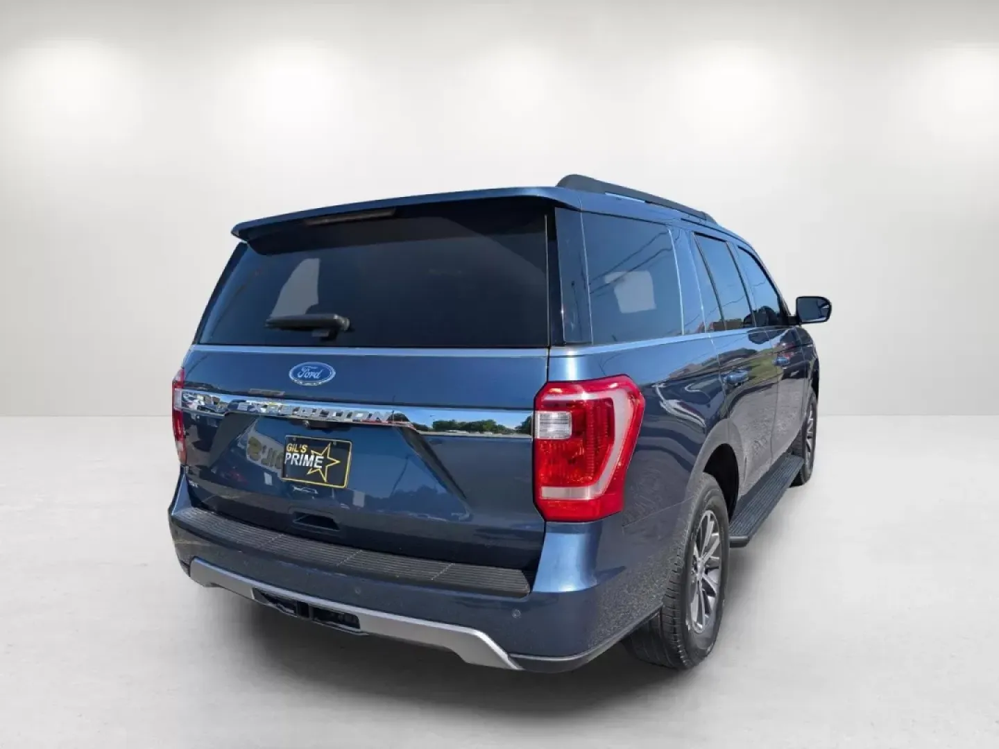2018 Ford Expedition XLT (1FMJU1JT3JE) with an Other engine, located at 5115 14th Ave., Columbus, GA, 31904, (706) 323-0345, 32.511494, -84.971046 - Are you ready to elevate your family adventures or weekend getaways? Look no further than this stunning 2018 Ford Expedition XLT, available now at Gils Auto in Phenix City, AL. Perfectly designed for growing families and suitable for budget-conscious buyers, this SUV combines spaciousness, technolog - Photo#4