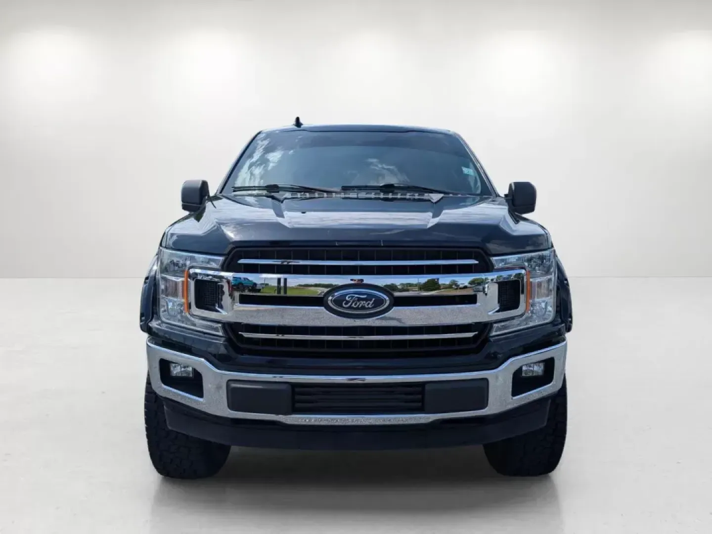 2018 Ford F-150 XLT (1FTEW1E5XJK) with an Other engine, located at 3959 U.S. 80 W, Phenix City, AL, 36870, (334) 297-4885, 32.469296, -85.135185 - For those seeking a rugged, reliable vehicle that can handle both everyday commutes and weekend adventures, the 2018 Ford F-150 XLT Crew Cab Pickup is a perfect match. Imagine tackling off-road trails or loading up the family for a trip to the local park-this truck is built to accommodate your lifes - Photo#1