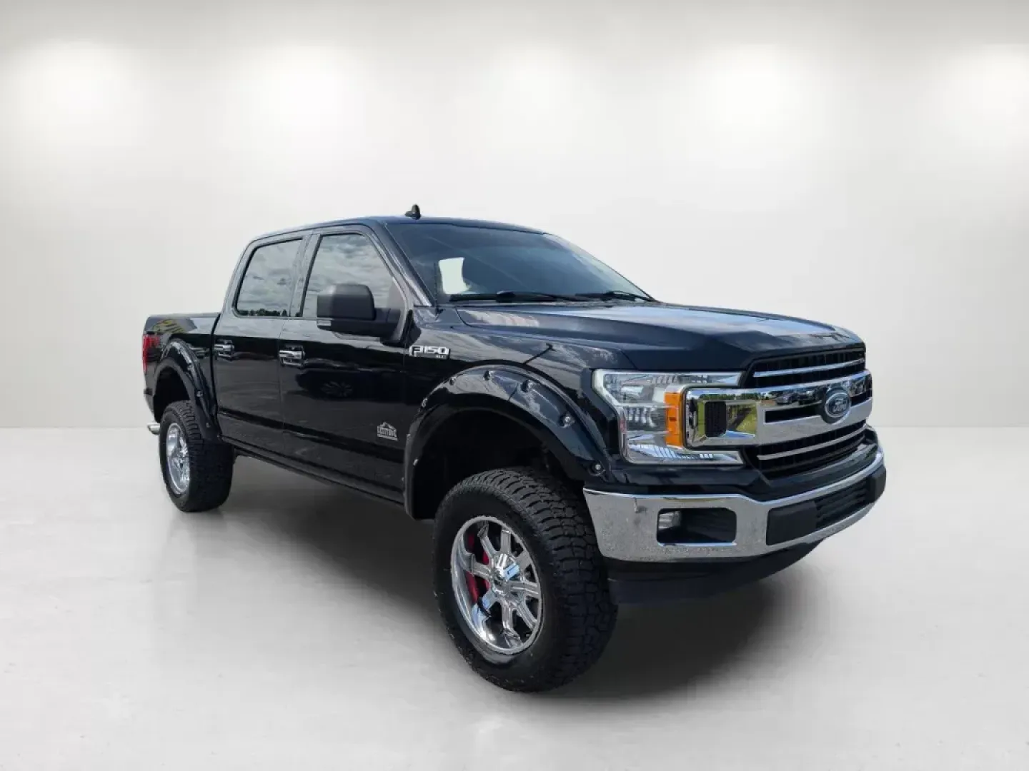 2018 Ford F-150 XLT (1FTEW1E5XJK) with an Other engine, located at 3959 U.S. 80 W, Phenix City, AL, 36870, (334) 297-4885, 32.469296, -85.135185 - For those seeking a rugged, reliable vehicle that can handle both everyday commutes and weekend adventures, the 2018 Ford F-150 XLT Crew Cab Pickup is a perfect match. Imagine tackling off-road trails or loading up the family for a trip to the local park-this truck is built to accommodate your lifes - Photo#2