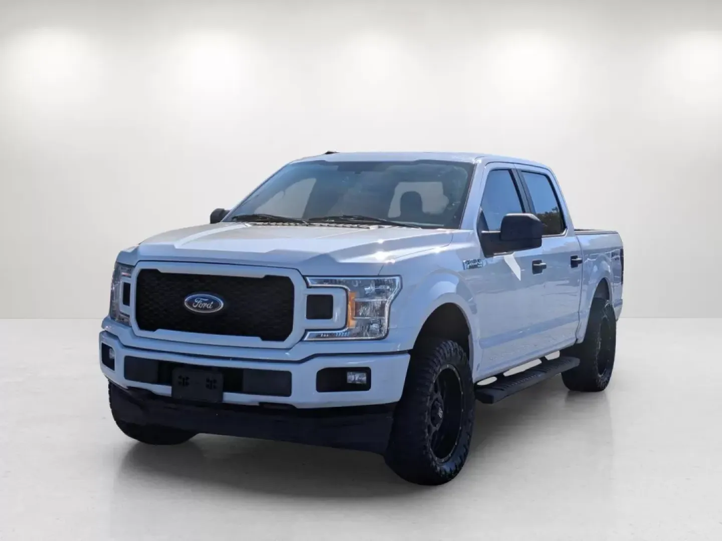 2018 Ford F-150 XLT (1FTEW1CP3JK) with an Other engine, located at 3959 U.S. 80 W, Phenix City, AL, 36870, (334) 297-4885, 32.469296, -85.135185 - Discover the perfect blend of rugged capability and everyday practicality with our 2018 Ford F-150, available now at Gils Auto in Phenix City, AL. Designed for those who embrace adventure without compromising on comfort, this Crew Cab Pickup is your ideal companion for both weekend getaways and dail - Photo#1