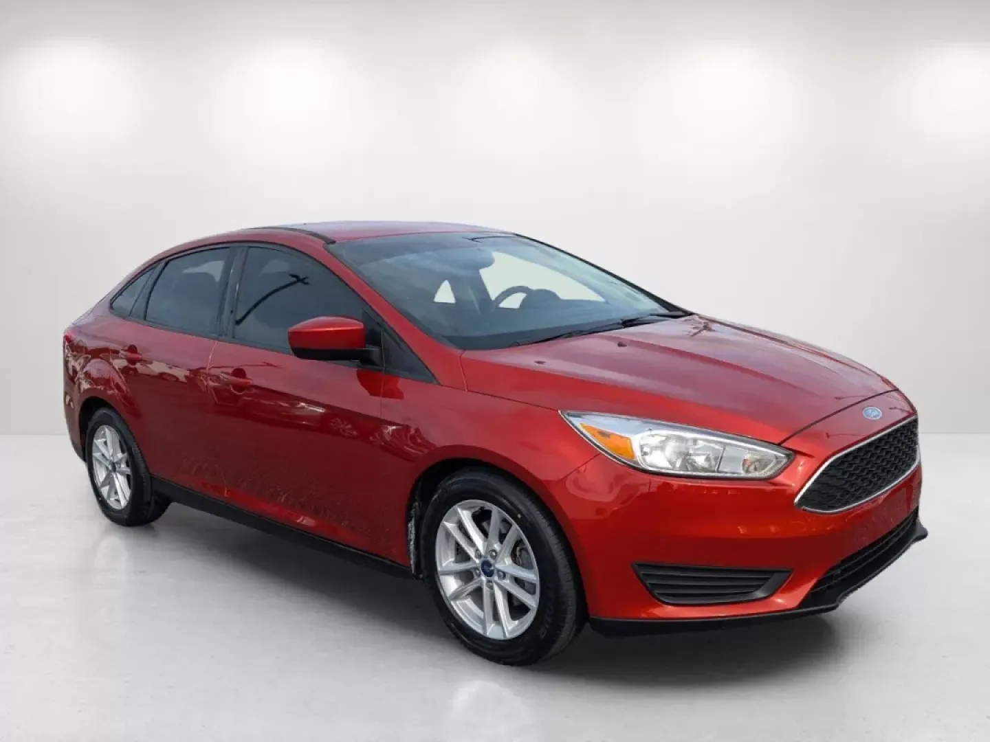 2018 Ford Focus SE (1FADP3F27JL) with an Other engine, located at 5115 14th Ave., Columbus, GA, 31904, (706) 323-0345, 32.511494, -84.971046 - **Discover Your Next Adventure with the 2018 Ford Focus SE at Gils Auto!**<br /> <br /> Are you on the lookout for a reliable vehicle that seamlessly blends style, efficiency, and affordability? Look no further than the 2018 Ford Focus SE, now available at Gils Auto in Phenix City, AL! Perfect for c - Photo#3