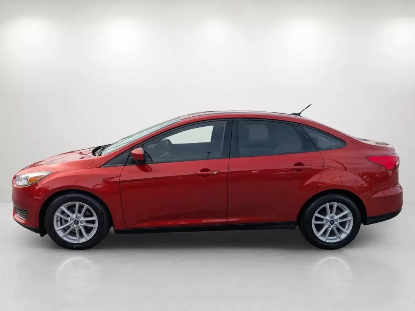 2018 Ford Focus SE (1FADP3F27JL) with an Other engine, located at 5115 14th Ave., Columbus, GA, 31904, (706) 323-0345, 32.511494, -84.971046 - **Discover Your Next Adventure with the 2018 Ford Focus SE at Gils Auto!**<br /> <br /> Are you on the lookout for a reliable vehicle that seamlessly blends style, efficiency, and affordability? Look no further than the 2018 Ford Focus SE, now available at Gils Auto in Phenix City, AL! Perfect for c - Photo#8