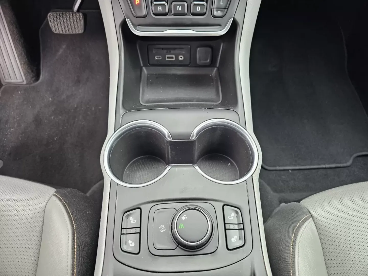 2018 /Medium Ash Gray/Jet Black GMC Terrain SLT (3GKALPEX7JL) with an Other engine, located at 3959 U.S. 80 W, Phenix City, AL, 36870, (334) 297-4885, 32.469296, -85.135185 - ### Discover the Perfect Family SUV: 2018 GMC Terrain SLT at Gils Auto - Phenix City<br /> <br /> Are you ready to elevate your family's adventures without compromise? The 2018 GMC Terrain SLT is designed for those who crave versatility and style, making it the perfect companion for everything from - Photo#12