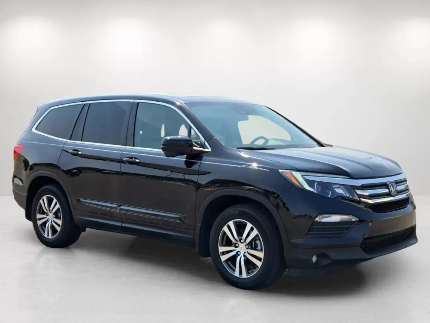 2018 Honda Pilot EX-L (5FNYF5H63JB) with an Other engine, located at 521 Old Farm Lane Rd, Prattville, AL, 36066, (334) 325-1505, 32.482460, -86.416367 - Rev up your lifestyle with the perfect blend of comfort and versatility! Whether you're carting the kids to soccer practice, gearing up for an adventurous weekend getaway, or simply tackling your daily commute, the 2018 Honda Pilot EX-L is your ideal companion. This spacious SUV offers ample room, a - Photo#4