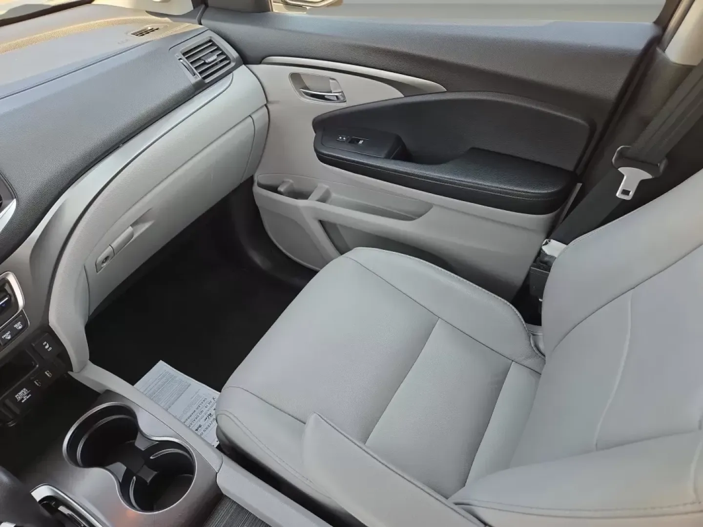 2018 Honda Pilot EX-L (5FNYF5H63JB) with an Other engine, located at 521 Old Farm Lane Rd, Prattville, AL, 36066, (334) 325-1505, 32.482460, -86.416367 - Rev up your lifestyle with the perfect blend of comfort and versatility! Whether you're carting the kids to soccer practice, gearing up for an adventurous weekend getaway, or simply tackling your daily commute, the 2018 Honda Pilot EX-L is your ideal companion. This spacious SUV offers ample room, a - Photo#16