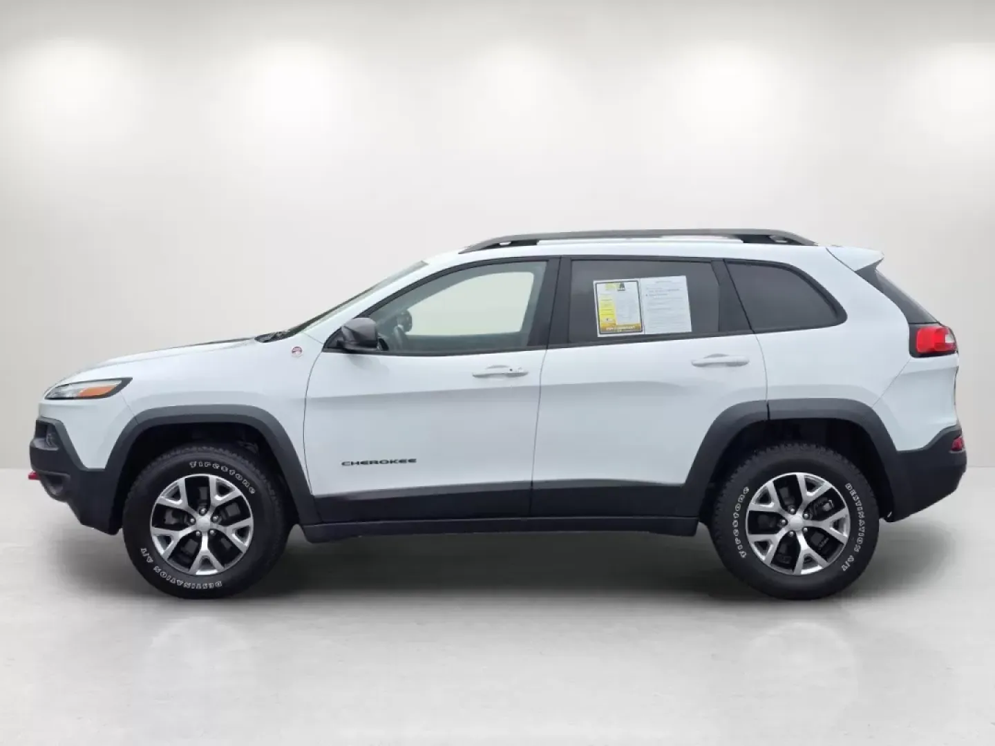 2018 /Black Jeep Cherokee Trailhawk (1C4PJMBX1JD) with an Other engine, located at 7000 Northlake Connector, Columbus, GA, 31904, (706) 987-8085, 32.524975, -84.978134 - **Unleash Adventure with the 2018 Jeep Cherokee Trailhawk Your Perfect Companion for Every Journey!**<br /> <br /> Are you ready to elevate your outdoor escapades or simply enhance your daily commute? Look no further than the 2018 Jeep Cherokee Trailhawk, available now at Gils Auto in Phenix City, - Photo#7