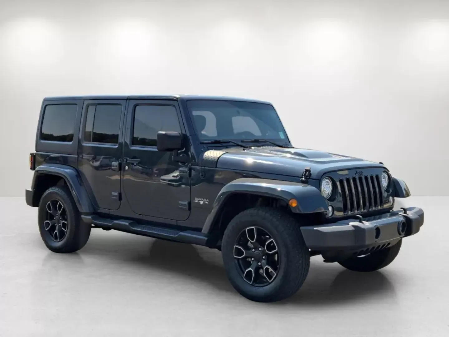 2018 /Black Jeep Wrangler Altitude (1C4BJWEG6JL) with an Other engine, located at 521 Old Farm Lane Rd, Prattville, AL, 36066, (334) 325-1505, 32.482460, -86.416367 - **Adventure Awaits: Drive Home This 2018 Jeep Wrangler Altitude!**<br /> <br /> Are you ready to embark on your next big adventure? Whether you're planning weekend getaways, tackling off-road trails, or simply cruising the streets of Prattville, AL, this 2018 Jeep Wrangler Altitude is the perfect co - Photo#4
