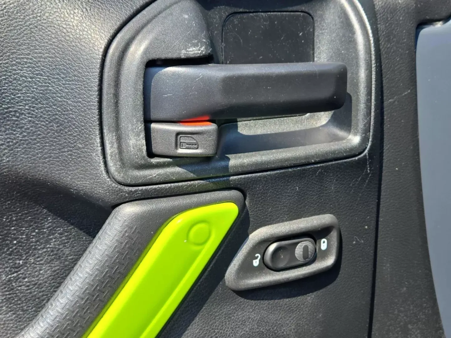 2018 /Black Jeep Wrangler Altitude (1C4BJWEG6JL) with an Other engine, located at 521 Old Farm Lane Rd, Prattville, AL, 36066, (334) 325-1505, 32.482460, -86.416367 - **Adventure Awaits: Drive Home This 2018 Jeep Wrangler Altitude!**<br /> <br /> Are you ready to embark on your next big adventure? Whether you're planning weekend getaways, tackling off-road trails, or simply cruising the streets of Prattville, AL, this 2018 Jeep Wrangler Altitude is the perfect co - Photo#11