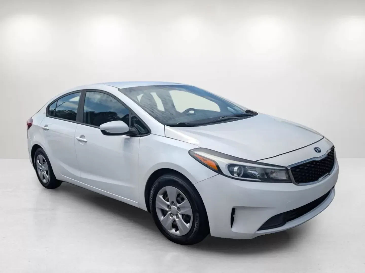 2018 /Black Kia Forte LX (3KPFL4A76JE) with an Other engine, located at 1430 Gateway Drive, Opelika, AL, 36801, (334) 239-0944, 32.637871, -85.409790 - **Drive Your Future with the 2018 Kia Forte LX Perfect for Budget-Conscious Buyers!**<br /> <br /> Are you in the market for a reliable sedan that balances comfort, affordability, and style? Look no further than the 2018 Kia Forte LX, available now at Gils Auto in Phenix City, AL. Whether you're co - Photo#2