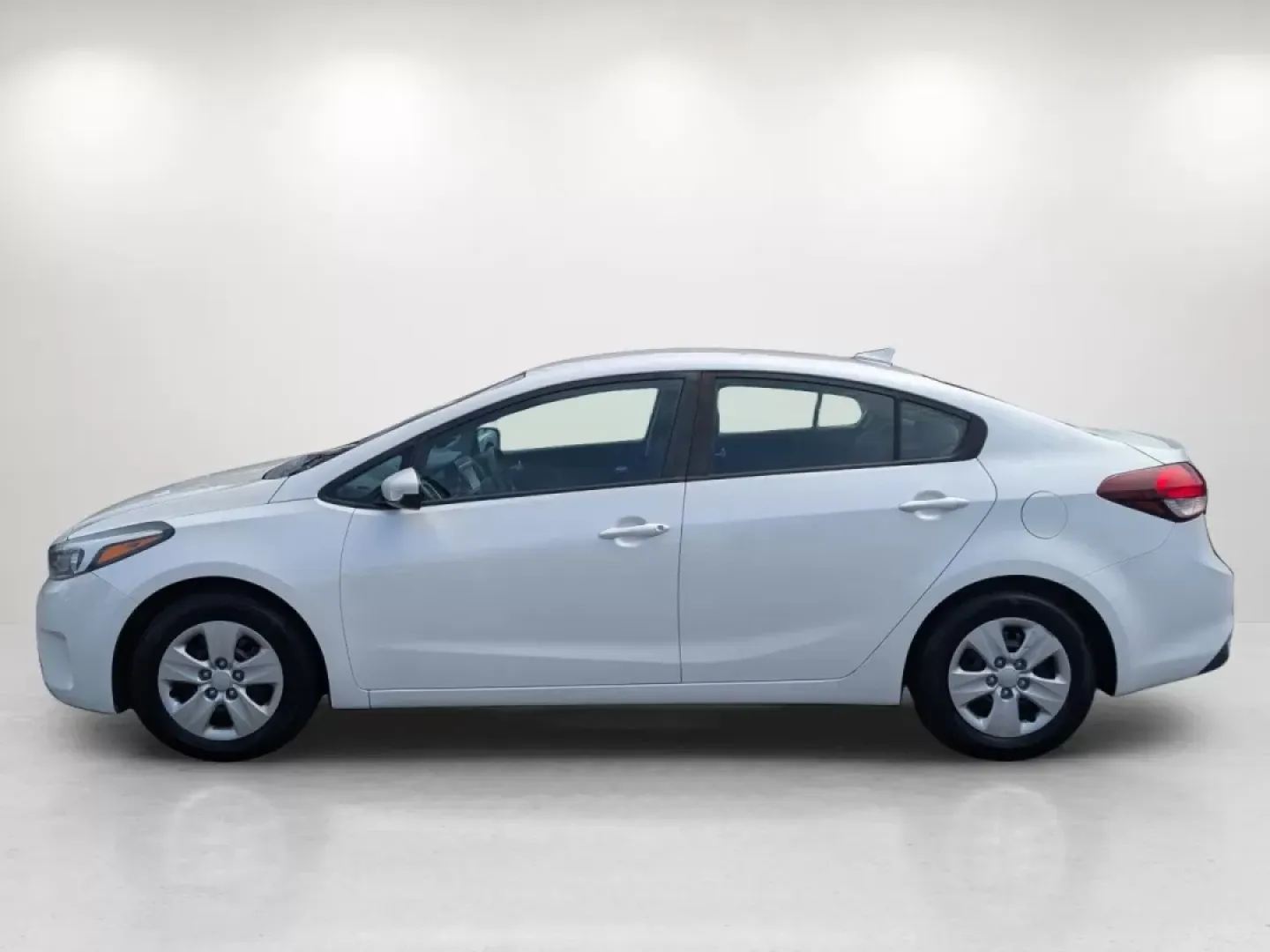 2018 /Black Kia Forte LX (3KPFL4A76JE) with an Other engine, located at 1430 Gateway Drive, Opelika, AL, 36801, (334) 239-0944, 32.637871, -85.409790 - **Drive Your Future with the 2018 Kia Forte LX Perfect for Budget-Conscious Buyers!**<br /> <br /> Are you in the market for a reliable sedan that balances comfort, affordability, and style? Look no further than the 2018 Kia Forte LX, available now at Gils Auto in Phenix City, AL. Whether you're co - Photo#7