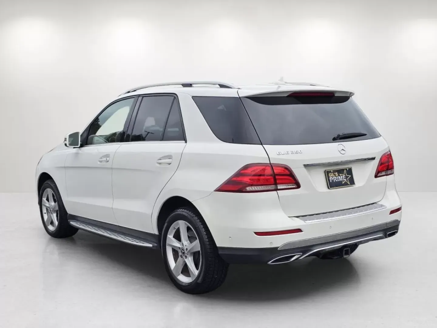 2018 /Black Mercedes-Benz GLE GLE 350 (4JGDA5JB6JB) with an Other engine, located at 7000 Northlake Connector, Columbus, GA, 31904, (706) 987-8085, 32.524975, -84.978134 - **Experience the Luxury of Driving with the 2018 Mercedes-Benz GLE 350: Perfect for Adventurers and Families Alike!**<br /> <br /> Ready to elevate your driving experience? The 2018 Mercedes-Benz GLE 350, available at Gils Auto in Phenix City, AL, is the quintessential SUV for those who seek a blend - Photo#6