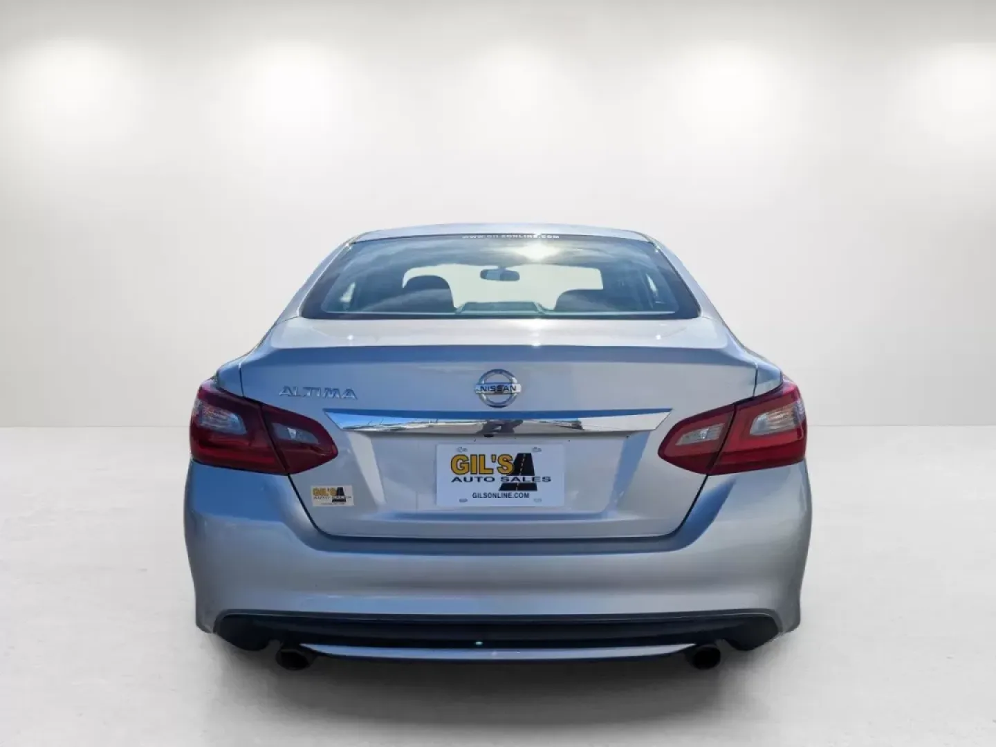 2018 /Charcoal Nissan Altima 2.5 S (1N4AL3AP6JC) with an Other engine, located at 3959 U.S. 80 W, Phenix City, AL, 36870, (334) 297-4885, 32.469296, -85.135185 - Discover the perfect blend of style, comfort, and reliability with the 2018 Nissan Altima 2.5 S, now available at Gils Auto in Phenix City, AL. This sedan is not just a vehicle; it's an extension of your lifestyle, tailored for individuals who value efficiency and safety without compromising on feat - Photo#5