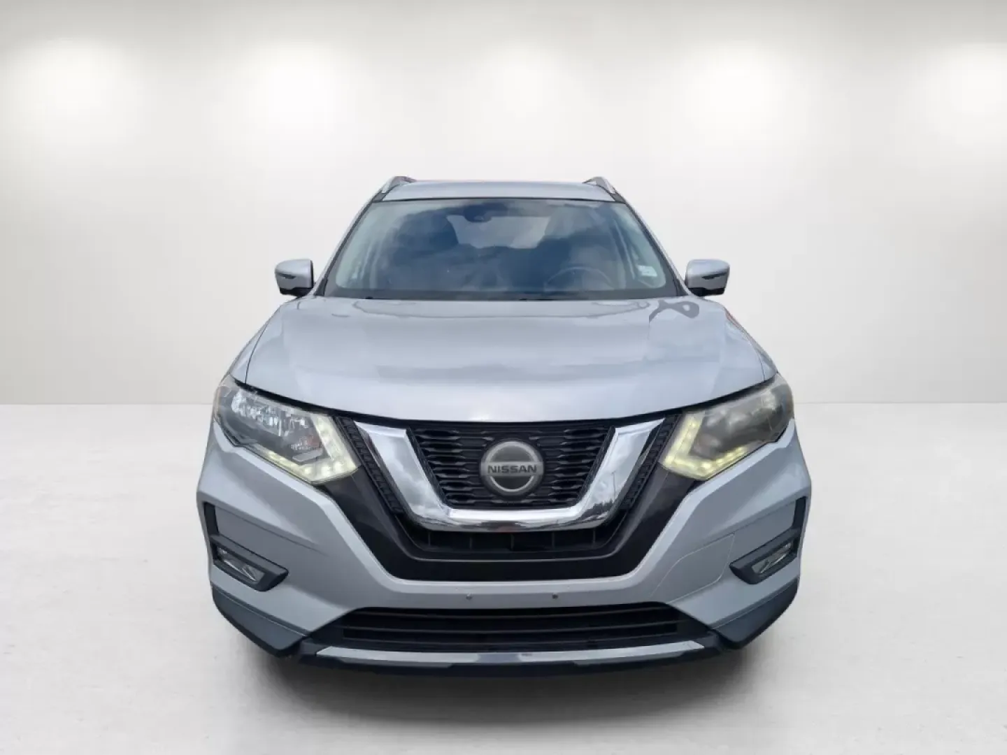 2018 /Charcoal Nissan Rogue SL (JN8AT2MV4JW) with an Other engine, located at 5115 14th Ave., Columbus, GA, 31904, (706) 323-0345, 32.511494, -84.971046 - ### Discover Your Next Adventure with the 2018 Nissan Rogue SL at Gils Auto in Phenix City, AL!<br /> <br /> Are you searching for a reliable SUV that effortlessly accommodates your busy lifestyle? Look no further than this stunning 2018 Nissan Rogue SL, available exclusively at Gils Auto. Located a - Photo#1