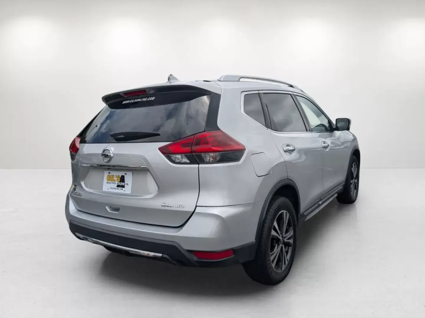 2018 /Charcoal Nissan Rogue SL (JN8AT2MV4JW) with an Other engine, located at 5115 14th Ave., Columbus, GA, 31904, (706) 323-0345, 32.511494, -84.971046 - ### Discover Your Next Adventure with the 2018 Nissan Rogue SL at Gils Auto in Phenix City, AL!<br /> <br /> Are you searching for a reliable SUV that effortlessly accommodates your busy lifestyle? Look no further than this stunning 2018 Nissan Rogue SL, available exclusively at Gils Auto. Located a - Photo#4
