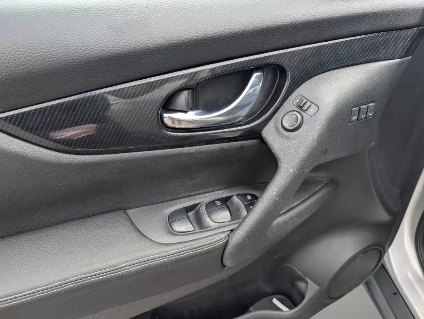 2018 /Charcoal Nissan Rogue SL (JN8AT2MV4JW) with an Other engine, located at 5115 14th Ave., Columbus, GA, 31904, (706) 323-0345, 32.511494, -84.971046 - ### Discover Your Next Adventure with the 2018 Nissan Rogue SL at Gils Auto in Phenix City, AL!<br /> <br /> Are you searching for a reliable SUV that effortlessly accommodates your busy lifestyle? Look no further than this stunning 2018 Nissan Rogue SL, available exclusively at Gils Auto. Located a - Photo#8