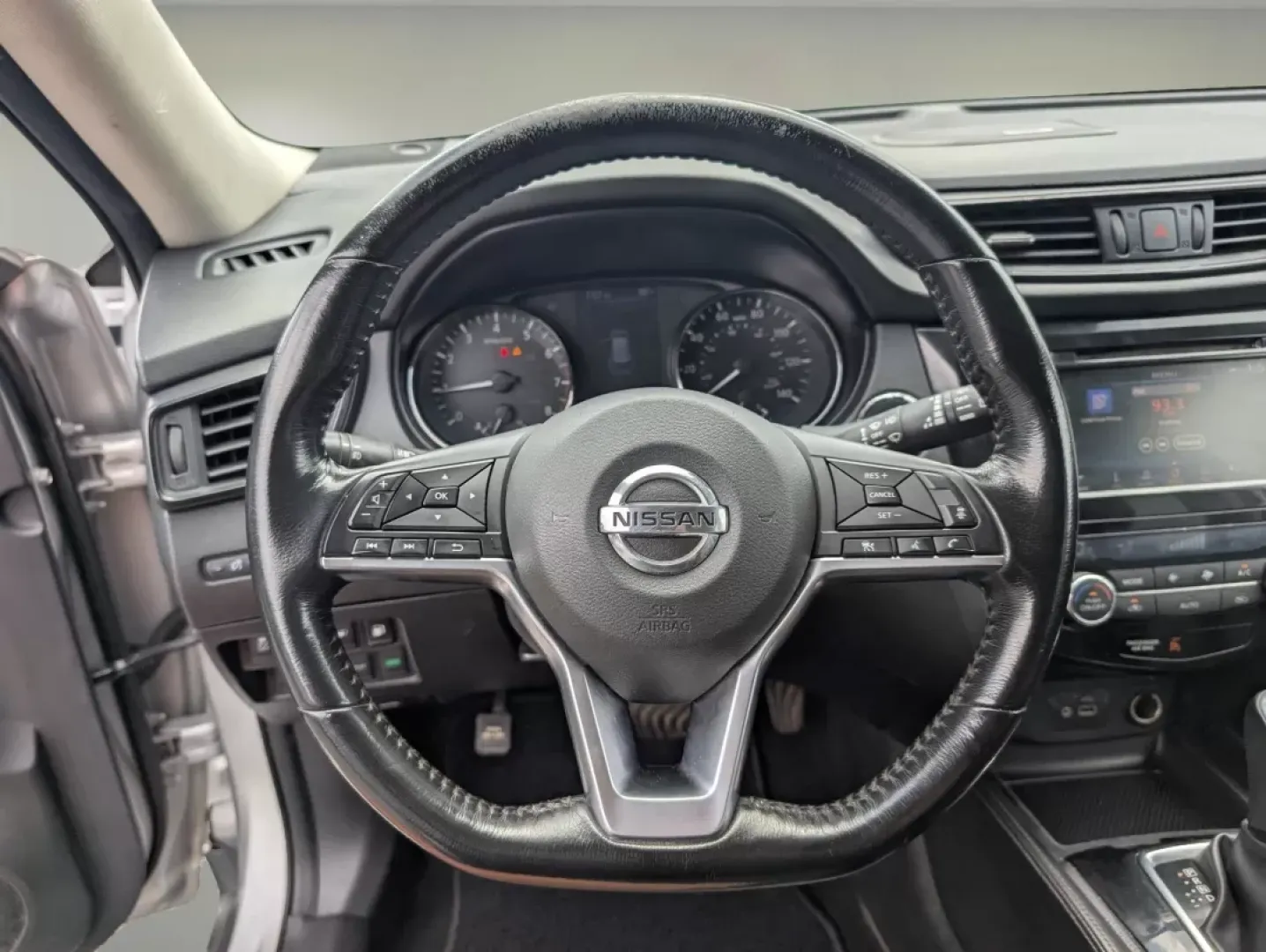 2018 /Charcoal Nissan Rogue SL (JN8AT2MV4JW) with an Other engine, located at 5115 14th Ave., Columbus, GA, 31904, (706) 323-0345, 32.511494, -84.971046 - ### Discover Your Next Adventure with the 2018 Nissan Rogue SL at Gils Auto in Phenix City, AL!<br /> <br /> Are you searching for a reliable SUV that effortlessly accommodates your busy lifestyle? Look no further than this stunning 2018 Nissan Rogue SL, available exclusively at Gils Auto. Located a - Photo#15