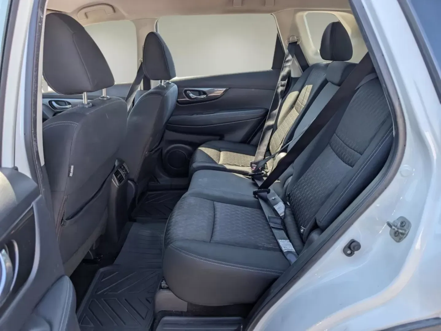 2018 /Charcoal Nissan Rogue S (KNMAT2MV1JP) with an Other engine, located at 804 22nd Ave, Phenix City, AL, 36870, (334) 297-1860, 32.484749, -85.024475 - Elevate your adventures and embrace a lifestyle full of exploration with this stunning 2018 Nissan Rogue S, available now at Gils Auto - Phenix City #2! Perfect for families needing a reliable vehicle, commuters seeking comfort, or anyone ready for weekend getaways, this versatile SUV is designed to - Photo#11