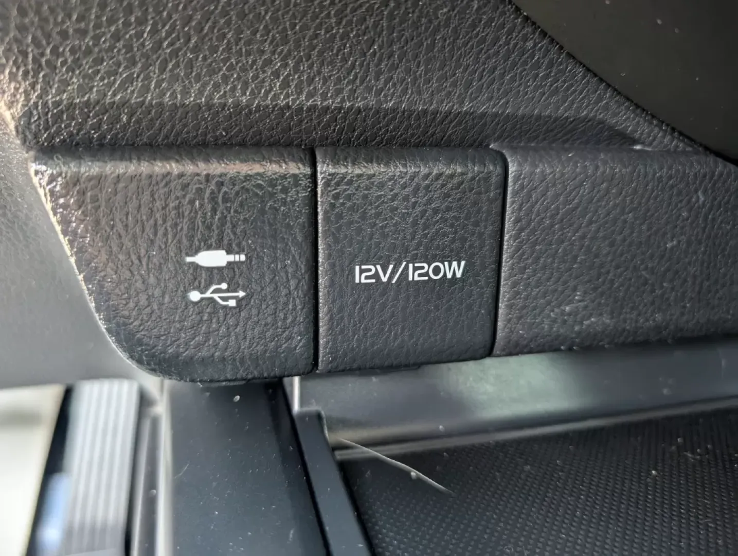 2018 Toyota Camry LE (4T1B11HK9JU) with an Other engine, located at 3959 U.S. 80 W, Phenix City, AL, 36870, (334) 297-4885, 32.469296, -85.135185 - **Experience the Open Road in Style with the 2018 Toyota Camry LE Perfect for Your Daily Adventures!**<br /> <br /> At Gils Auto, located conveniently at 3959 U.S. 80 W, Phenix City, AL 36870, we understand that every day can be an adventure. Whether you're commuting to work, shuttling the kids to - Photo#14