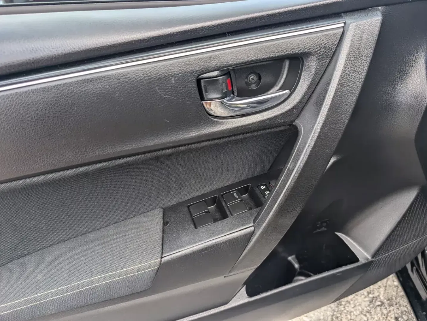 2018 Toyota Corolla LE (5YFBURHE4JP) with an Other engine, located at 3959 U.S. 80 W, Phenix City, AL, 36870, (334) 297-4885, 32.469296, -85.135185 - **Explore the Road with Confidence: 2018 Toyota Corolla at Gils Auto - Phenix City**<br /> <br /> Are you looking for a reliable vehicle that fits seamlessly into your busy lifestyle? Whether you're a commuter tackling long drives to work, a growing family seeking safety and comfort, or an adventure - Photo#8