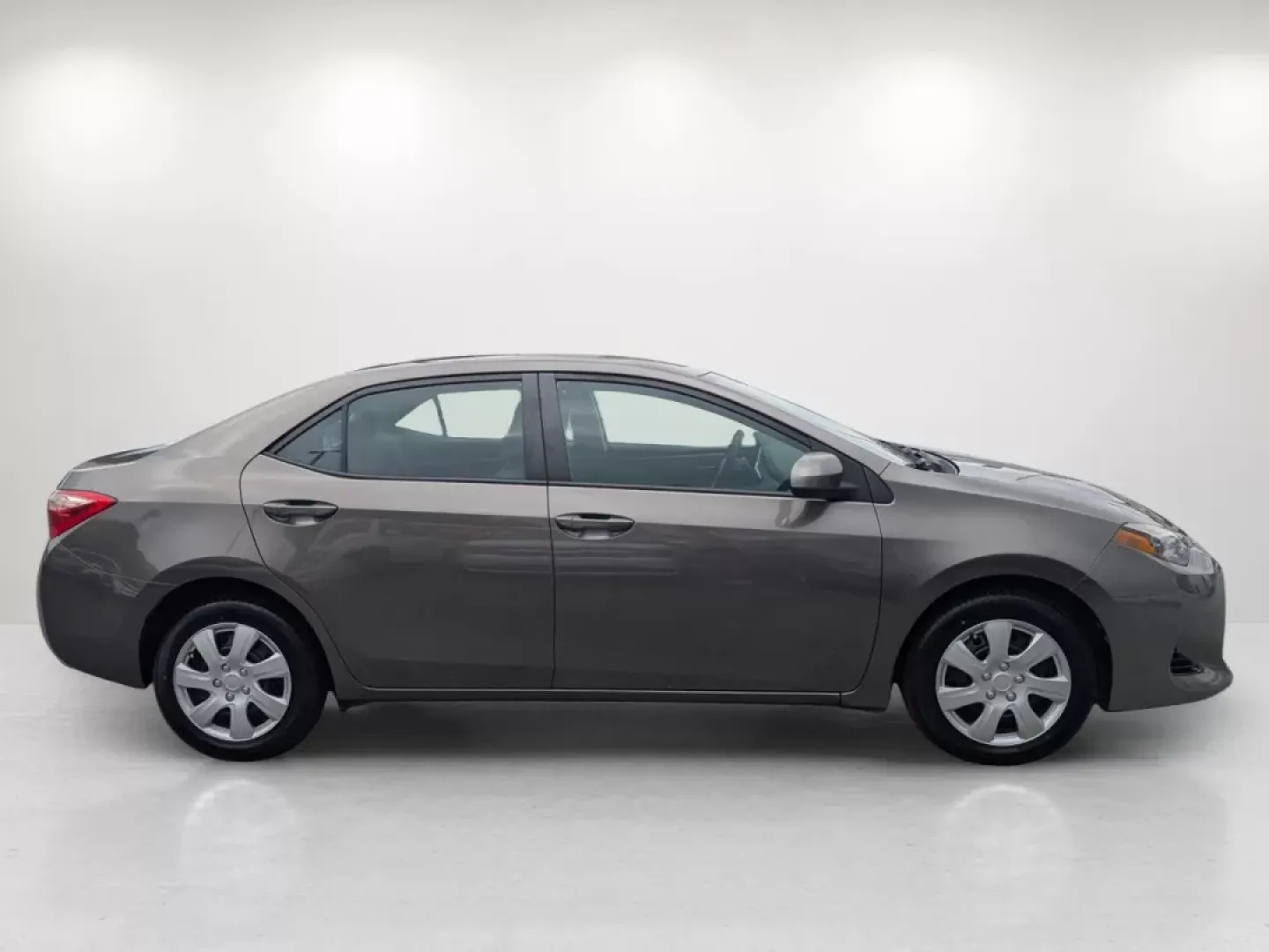 2018 Toyota Corolla LE (5YFBURHE2JP) with an Other engine, located at 521 Old Farm Lane Rd, Prattville, AL, 36066, (334) 325-1505, 32.482460, -86.416367 - **Discover Your Next Adventure with the 2018 Toyota Corolla at Gils Auto Phenix City, AL!**<br /> <br /> Are you searching for a reliable vehicle that complements your busy lifestyle? Whether you're commuting to work, running errands, or planning weekend getaways, the 2018 Toyota Corolla is the per - Photo#3