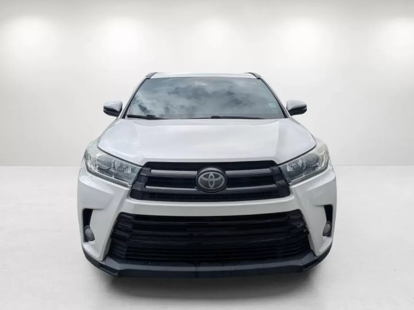 2018 Toyota Highlander (5TDKZRFH0JS) with an Other engine, located at 1430 Gateway Drive, Opelika, AL, 36801, (334) 239-0944, 32.637871, -85.409790 - **Experience Unmatched Versatility with the 2018 Toyota Highlander at Gils Auto - Your Buy Here Pay Here Dealership in Phenix City, AL!**<br /> <br /> Are you ready to elevate your family adventures, daily commutes, or weekend getaways? Meet the 2018 Toyota Highlander, the perfect blend of comfort, - Photo#2