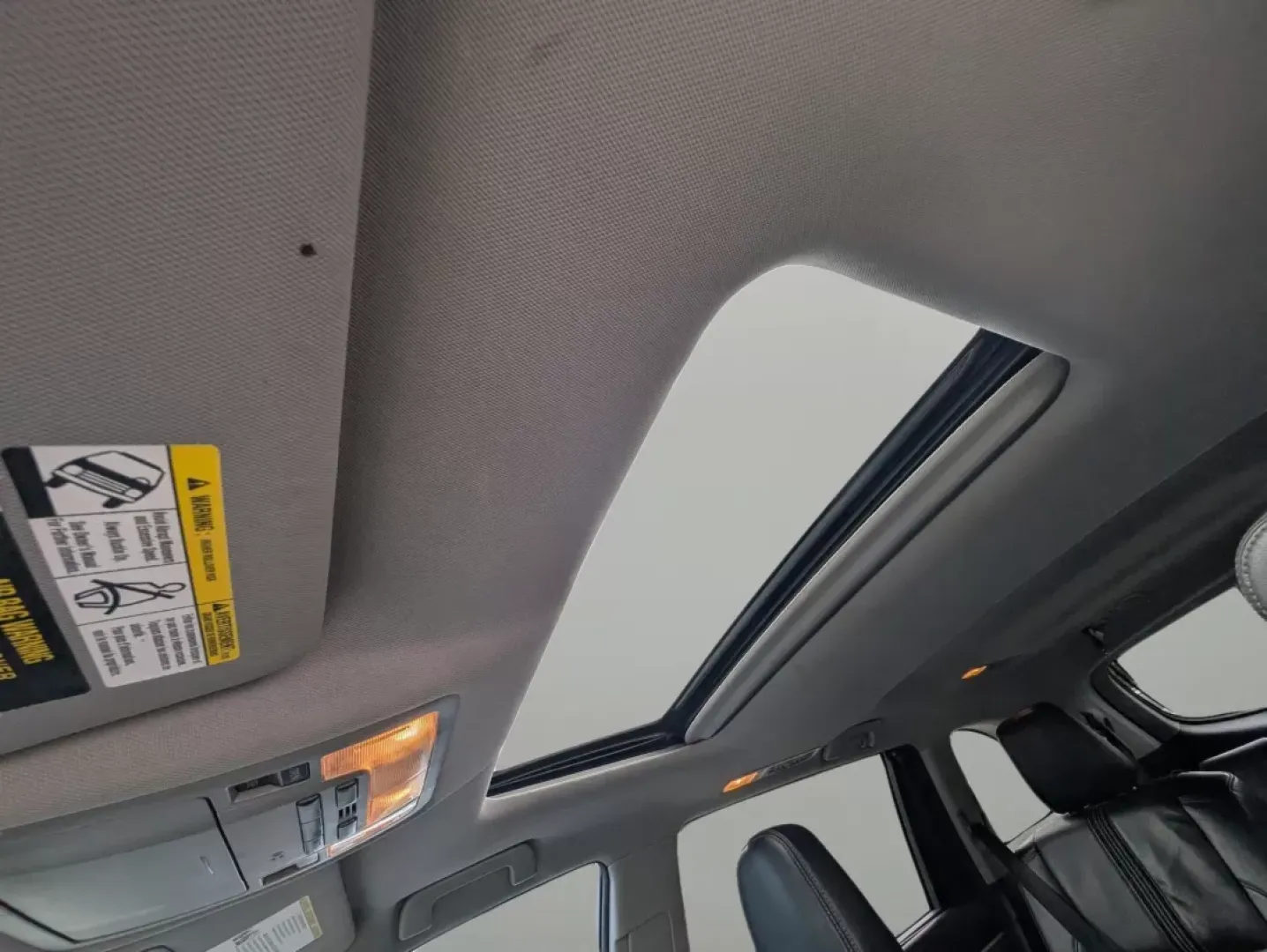 2018 Toyota Highlander (5TDKZRFH0JS) with an Other engine, located at 1430 Gateway Drive, Opelika, AL, 36801, (334) 239-0944, 32.637871, -85.409790 - **Experience Unmatched Versatility with the 2018 Toyota Highlander at Gils Auto - Your Buy Here Pay Here Dealership in Phenix City, AL!**<br /> <br /> Are you ready to elevate your family adventures, daily commutes, or weekend getaways? Meet the 2018 Toyota Highlander, the perfect blend of comfort, - Photo#17