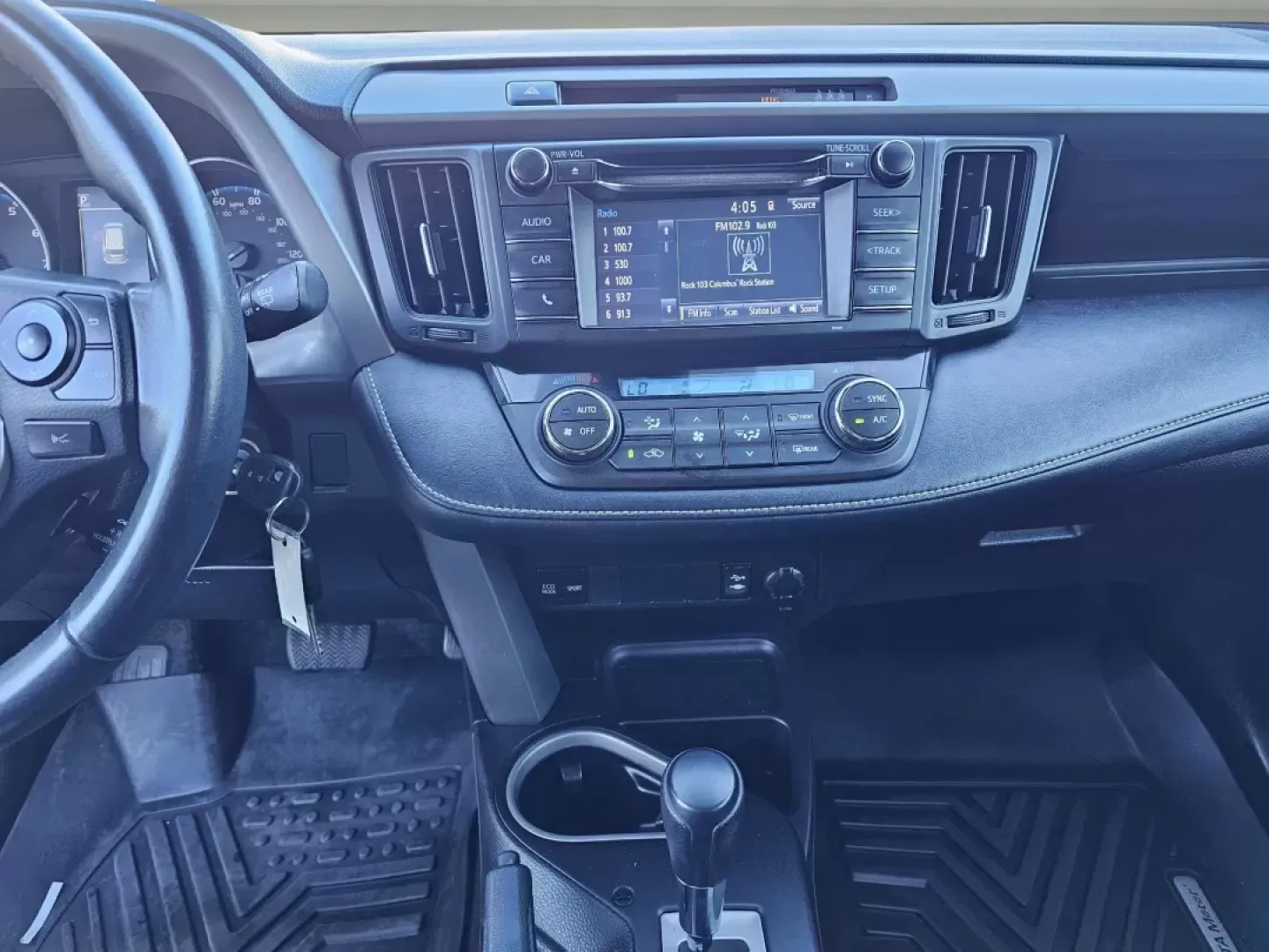 2018 Toyota RAV4 XLE (2T3RFREV3JW) with an Other engine, located at 3959 U.S. 80 W, Phenix City, AL, 36870, (334) 297-4885, 32.469296, -85.135185 - **Discover Adventure with the 2018 Toyota RAV4 Your Perfect SUV for Family Road Trips and Daily Commutes!**<br /> <br /> Are you ready to embrace freedom and adventure while ensuring safety and comfort for your family? Look no further than this stunning 2018 Toyota RAV4, available at Gils Auto in P - Photo#11