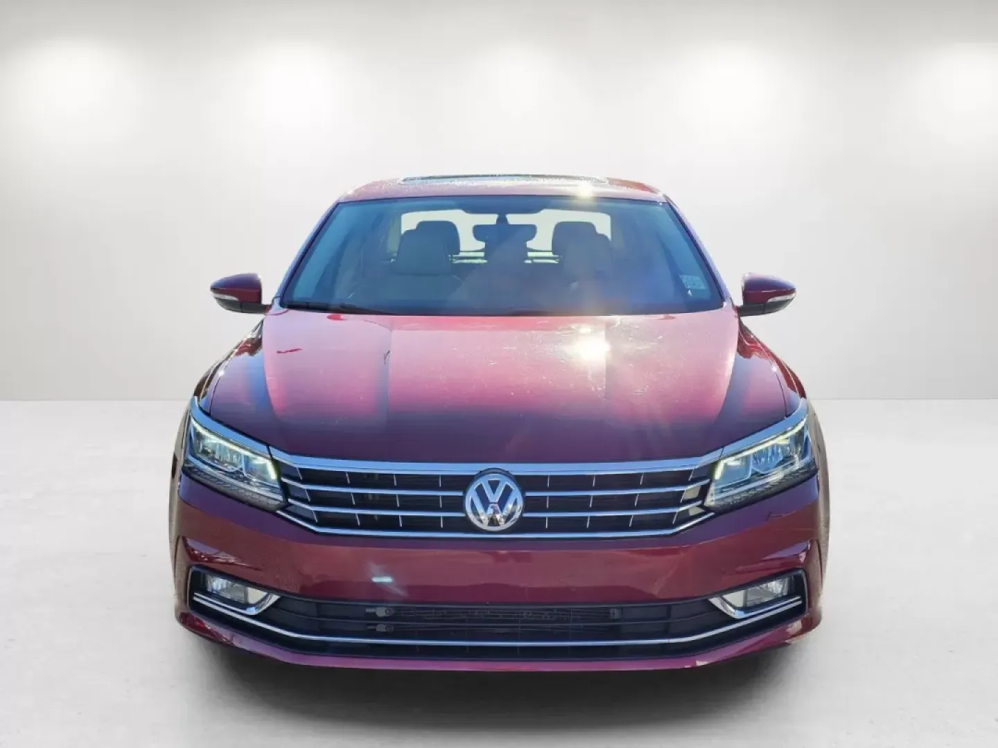 2018 Volkswagen Passat 2.0T SE (1VWBA7A36JC) with an Other engine, located at 3959 U.S. 80 W, Phenix City, AL, 36870, (334) 297-4885, 32.469296, -85.135185 - Looking for a reliable sedan that fits seamlessly into your busy lifestyle? Meet the 2018 Volkswagen Passat, the perfect vehicle for anyone navigating the daily hustle of work commutes, family outings, or weekend adventures. This stylish red sedan is not just a means of transport; it's a statement o - Photo#2