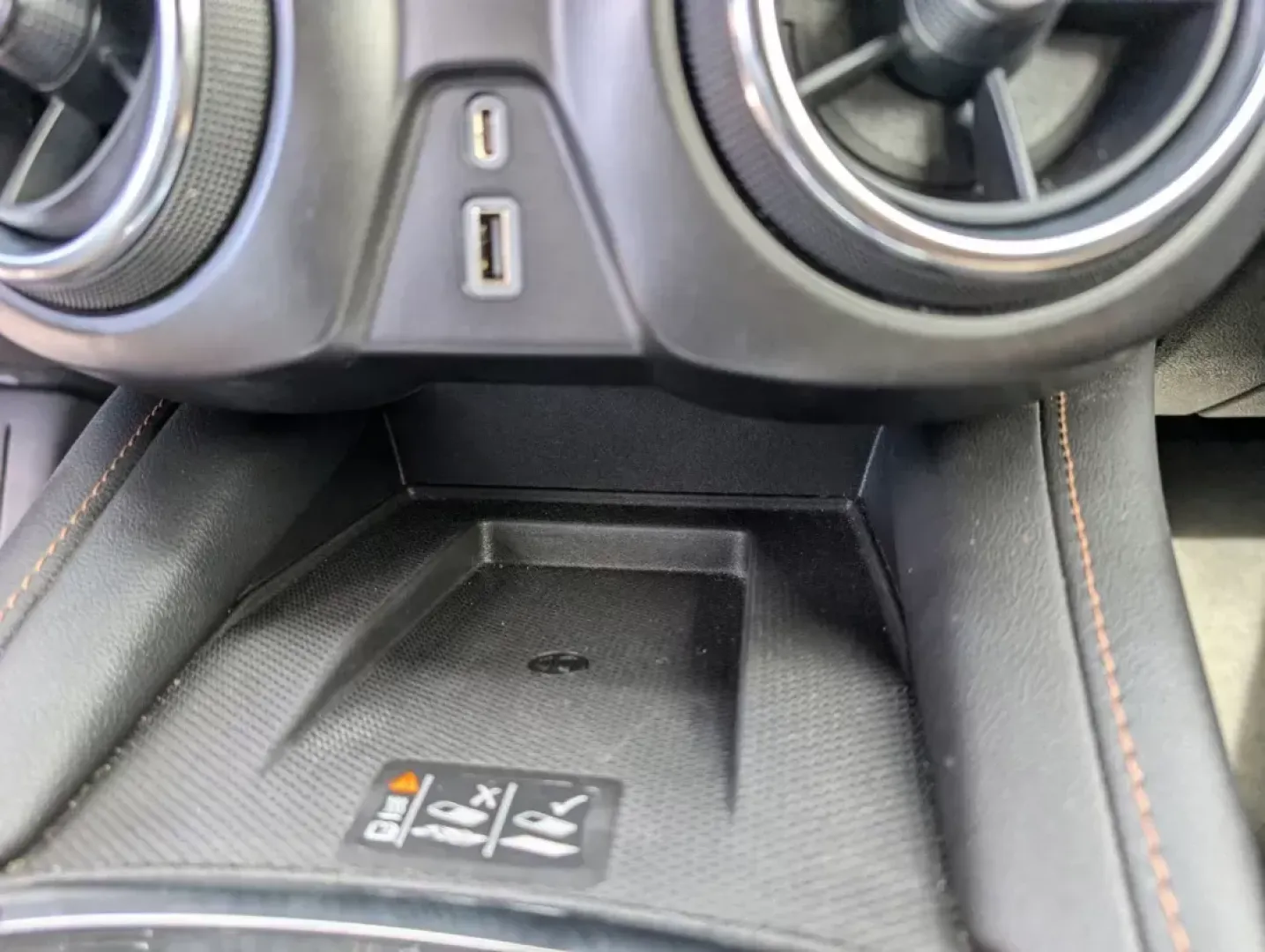 2019 /Jet Black/Maple Sugar Chevrolet Blazer Premier (3GNKBFRS2KS) with an Gas V6 3.6L/ engine, 9-Speed Automatic transmission, located at 1430 Gateway Drive, Opelika, AL, 36801, (334) 239-0944, 32.637871, -85.409790 - Are you dreaming of the perfect SUV for family outings or weekend adventures? Look no further! Gils Auto in Opelika, AL, is thrilled to present this stunning 2019 Chevrolet Blazer Premier, designed for those who appreciate style, comfort, and advanced safety features. With its impressive blend of pe - Photo#14