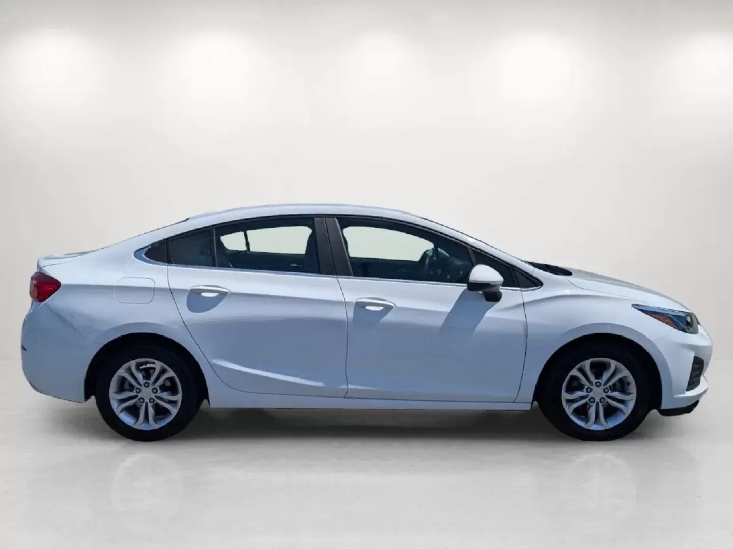 2019 /Jet Black/Galvanized Chevrolet Cruze LT (1G1BE5SM5K7) with an Other engine, located at 7000 Northlake Connector, Columbus, GA, 31904, (706) 987-8085, 32.524975, -84.978134 - **Experience the Open Road with the 2019 Chevrolet Cruze LT Perfect for Your Next Adventure!**<br /> <br /> Are you seeking an affordable, reliable vehicle that will accompany you through daily commutes, family outings, and spontaneous weekend getaways? Look no further than the 2019 Chevrolet Cruze - Photo#3