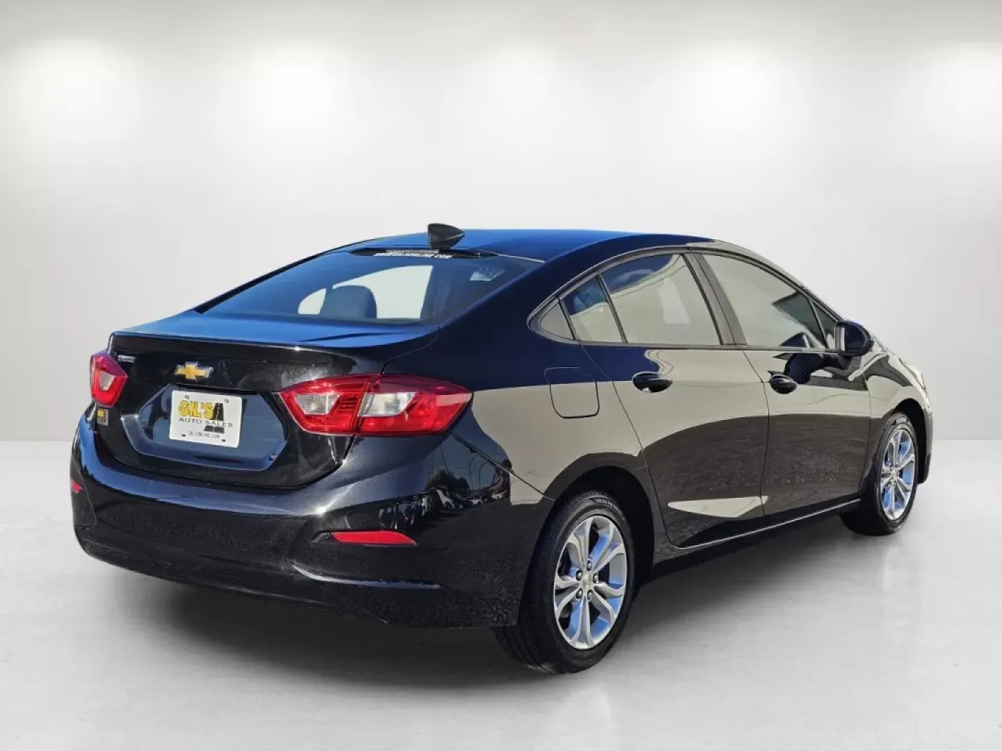 2019 /Jet Black Chevrolet Cruze LS (1G1BC5SM5K7) with an Other engine, located at 1430 Gateway Drive, Opelika, AL, 36801, (334) 239-0944, 32.637871, -85.409790 - **Discover Your Next Adventure with the 2019 Chevrolet Cruze at Gils Auto!** <br /> <br /> Are you in search of a reliable, stylish vehicle to elevate your daily commutes or weekend getaways? Look no further! The 2019 Chevrolet Cruze LS is the perfect sedan for budget-conscious buyers and growing fa - Photo#4