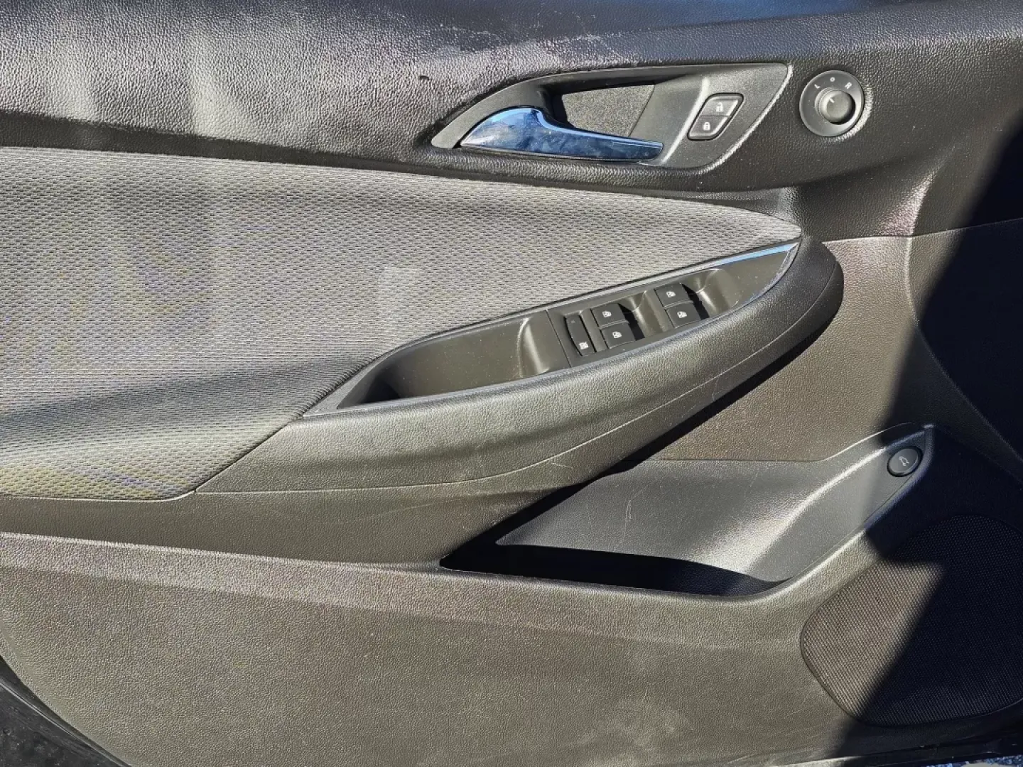 2019 /Jet Black Chevrolet Cruze LS (1G1BC5SM5K7) with an Other engine, located at 1430 Gateway Drive, Opelika, AL, 36801, (334) 239-0944, 32.637871, -85.409790 - **Discover Your Next Adventure with the 2019 Chevrolet Cruze at Gils Auto!** <br /> <br /> Are you in search of a reliable, stylish vehicle to elevate your daily commutes or weekend getaways? Look no further! The 2019 Chevrolet Cruze LS is the perfect sedan for budget-conscious buyers and growing fa - Photo#8