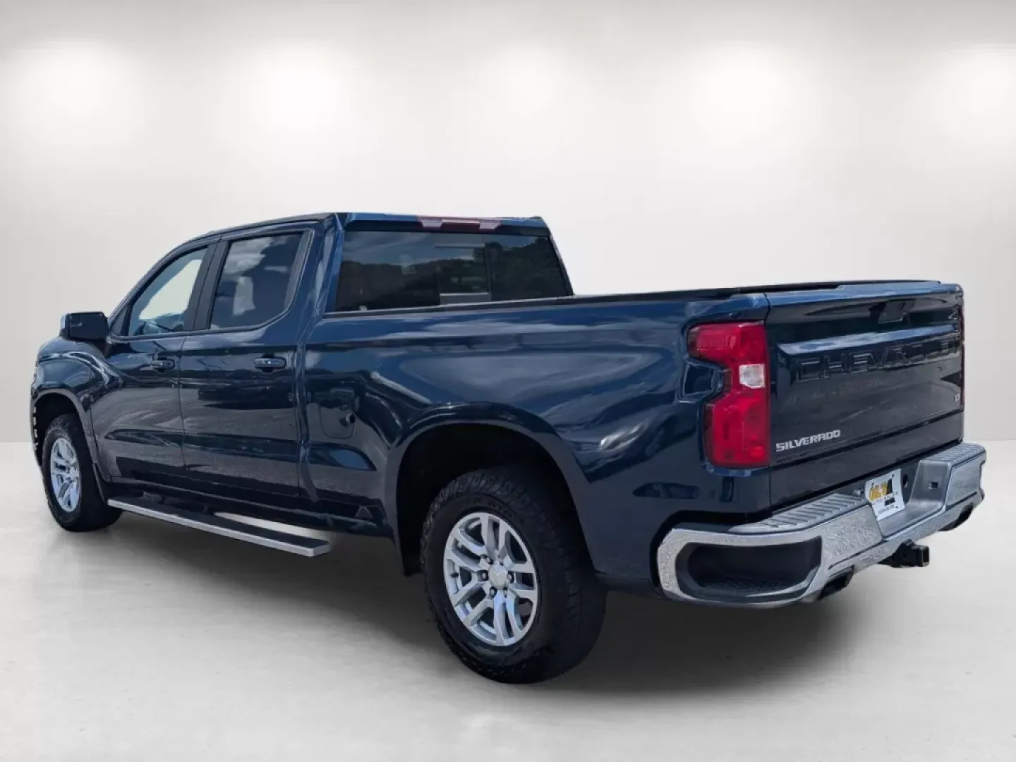 2019 /Jet Black Chevrolet Silverado 1500 LT (3GCUYDED8KG) with an Other engine, located at 521 Old Farm Lane Rd, Prattville, AL, 36066, (334) 325-1505, 32.482460, -86.416367 - Discover the thrill of adventure with this 2019 Chevrolet Silverado 1500 LT, a pickup truck designed for those who crave both ruggedness and comfort, perfect for weekend getaways or daily commuting in Phenix City, AL. Whether you're a growing family needing extra space or a weekend warrior ready for - Photo#5