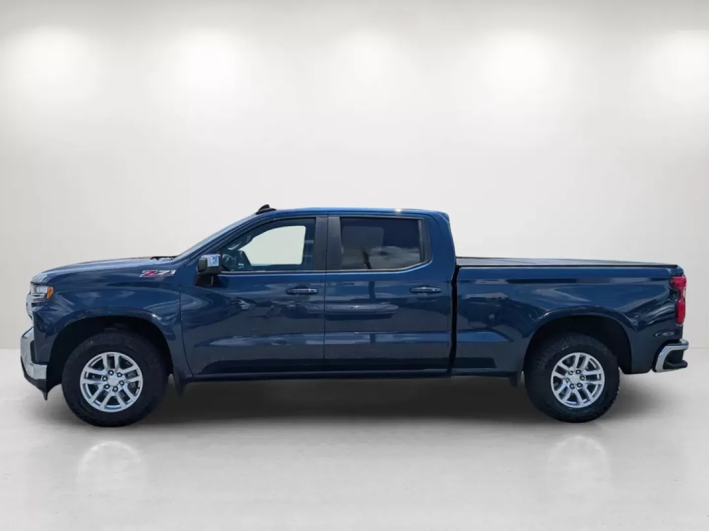 2019 /Jet Black Chevrolet Silverado 1500 LT (3GCUYDED8KG) with an Other engine, located at 521 Old Farm Lane Rd, Prattville, AL, 36066, (334) 325-1505, 32.482460, -86.416367 - Discover the thrill of adventure with this 2019 Chevrolet Silverado 1500 LT, a pickup truck designed for those who crave both ruggedness and comfort, perfect for weekend getaways or daily commuting in Phenix City, AL. Whether you're a growing family needing extra space or a weekend warrior ready for - Photo#6