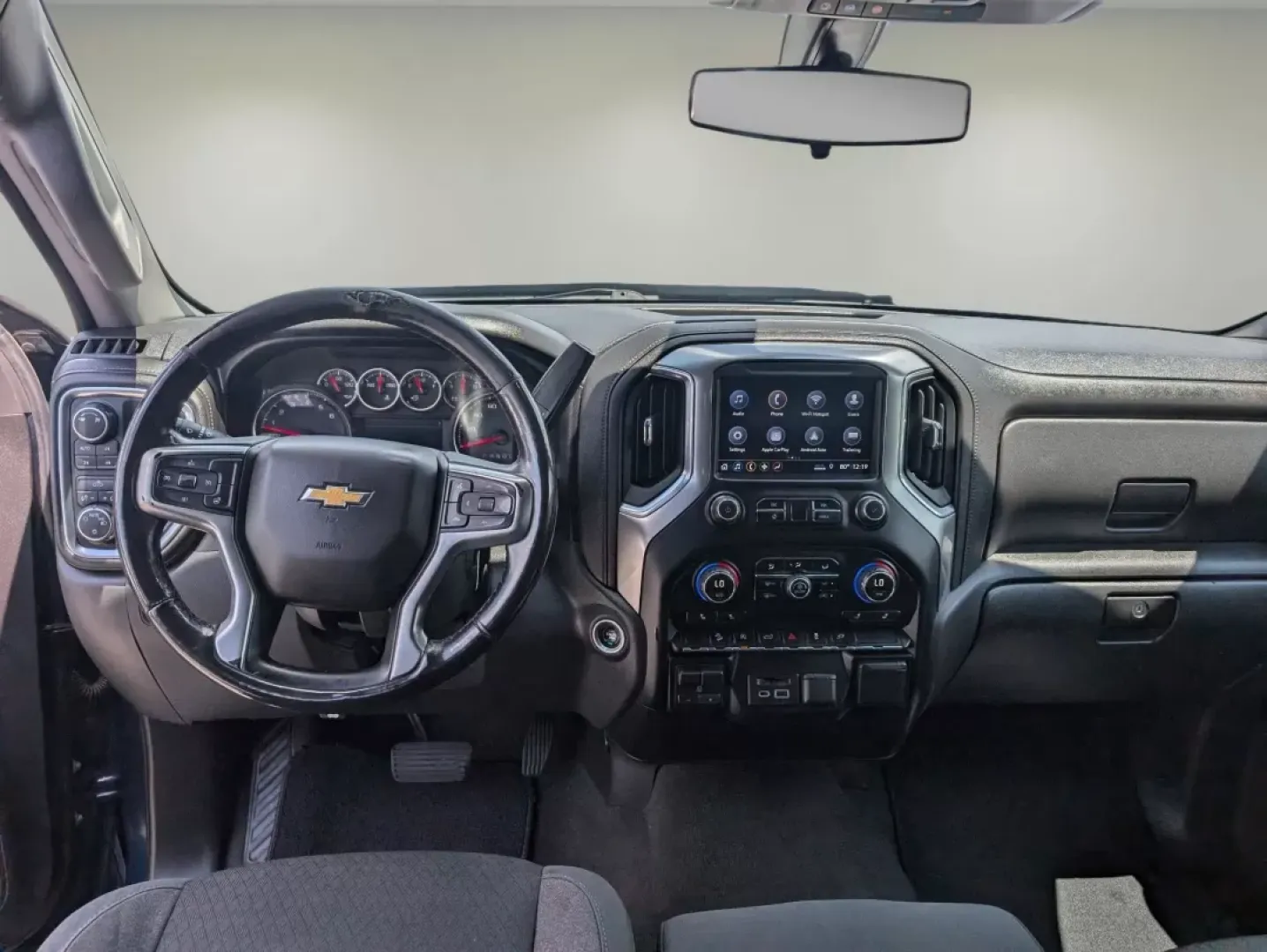 2019 /Jet Black Chevrolet Silverado 1500 LT (3GCUYDED8KG) with an Other engine, located at 521 Old Farm Lane Rd, Prattville, AL, 36066, (334) 325-1505, 32.482460, -86.416367 - Discover the thrill of adventure with this 2019 Chevrolet Silverado 1500 LT, a pickup truck designed for those who crave both ruggedness and comfort, perfect for weekend getaways or daily commuting in Phenix City, AL. Whether you're a growing family needing extra space or a weekend warrior ready for - Photo#11