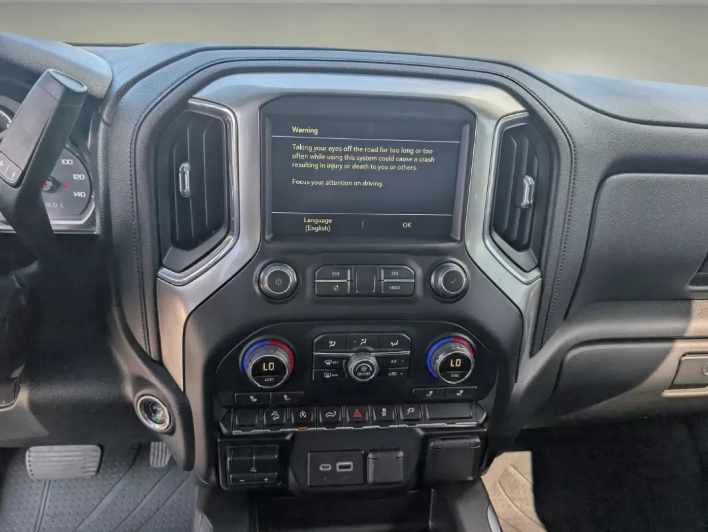 2019 /Jet Black Chevrolet Silverado 1500 LT Trail Boss (1GCPYFED5KZ) with an Other engine, located at 1430 Gateway Drive, Opelika, AL, 36801, (334) 239-0944, 32.637871, -85.409790 - **Adventure Awaits with the 2019 Chevrolet Silverado 1500 LT Trail Boss! Perfect for Weekend Warriors and Family Road Trips!**<br /> <br /> Looking for the ultimate pickup that combines rugged capability with modern comforts? Look no further than the 2019 Chevrolet Silverado 1500 LT Trail Boss, avai - Photo#13