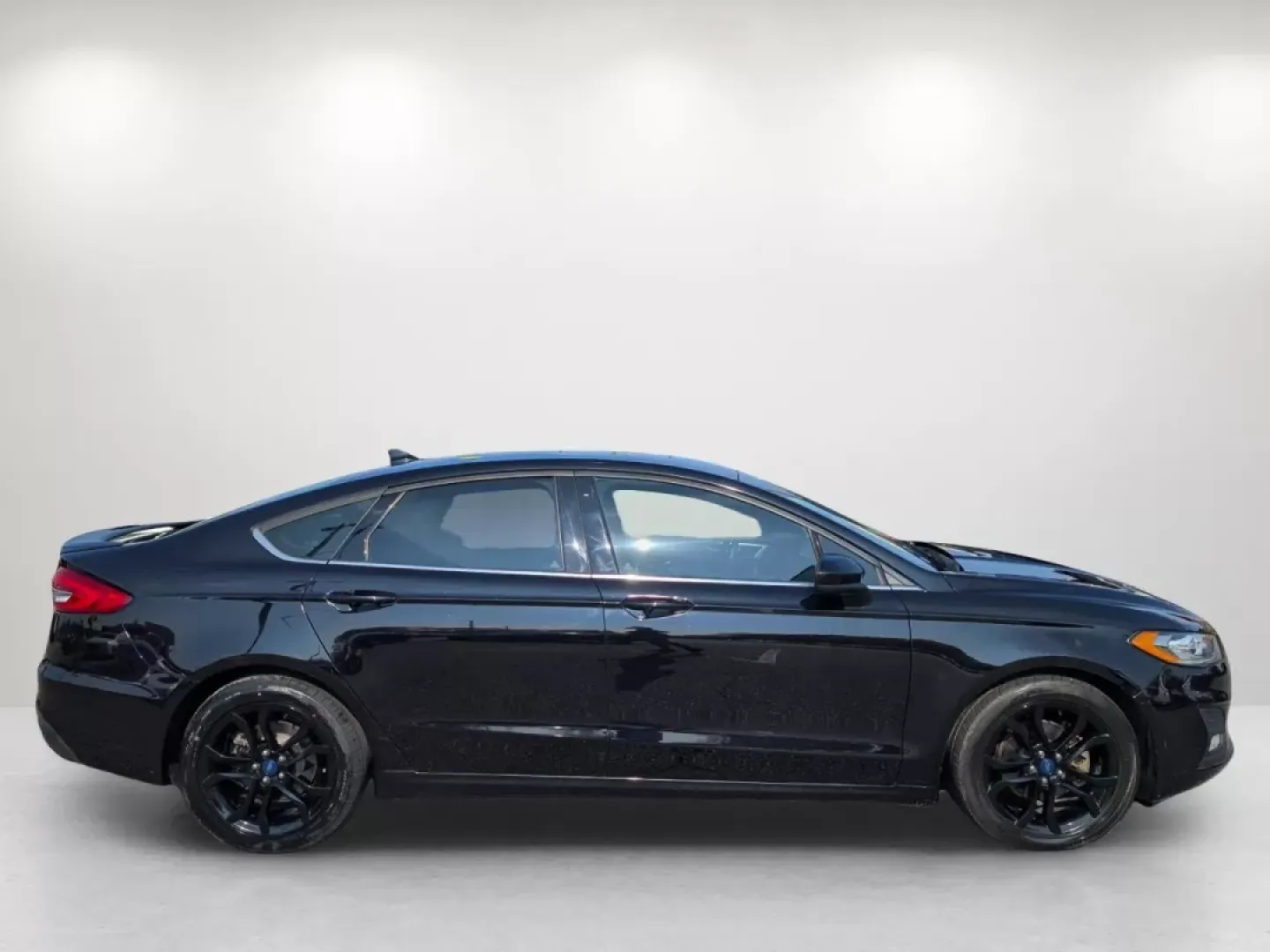 2019 Ford Fusion SE (3FA6P0HD1KR) with an Other engine, located at 804 22nd Ave, Phenix City, AL, 36870, (334) 297-1860, 32.484749, -85.024475 - **Experience Freedom on the Road with the 2019 Ford Fusion SE Perfect for Every Journey!**<br /> <br /> Are you searching for a versatile sedan that fits seamlessly into your busy lifestyle? Look no further than the 2019 Ford Fusion SE, now available at Gils Auto in Phenix City, AL. This stylish ve - Photo#3